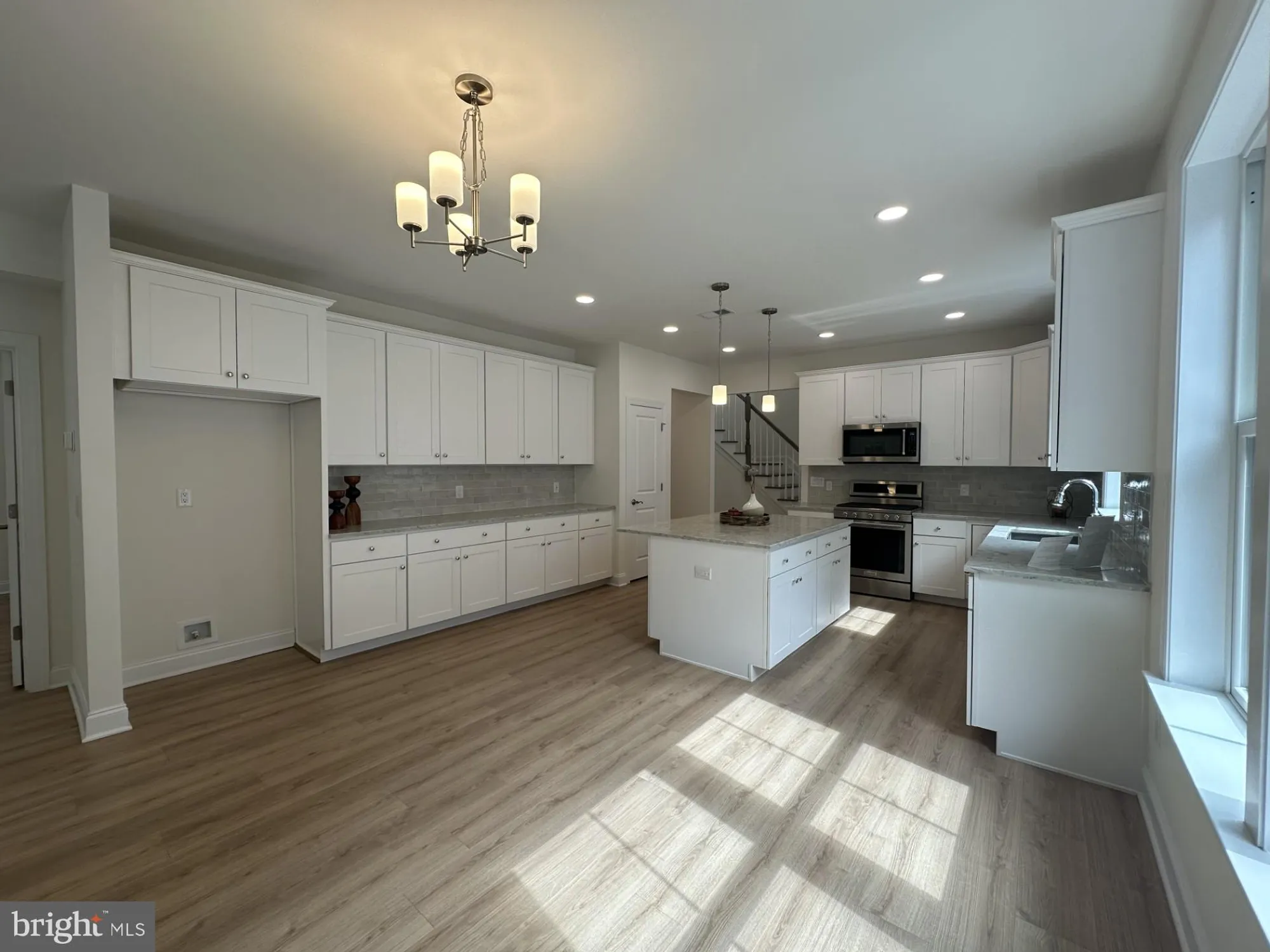 Property Slideshow image 3 of 21 | 42 kay chiarello way, Hamilton, NJ, 08690