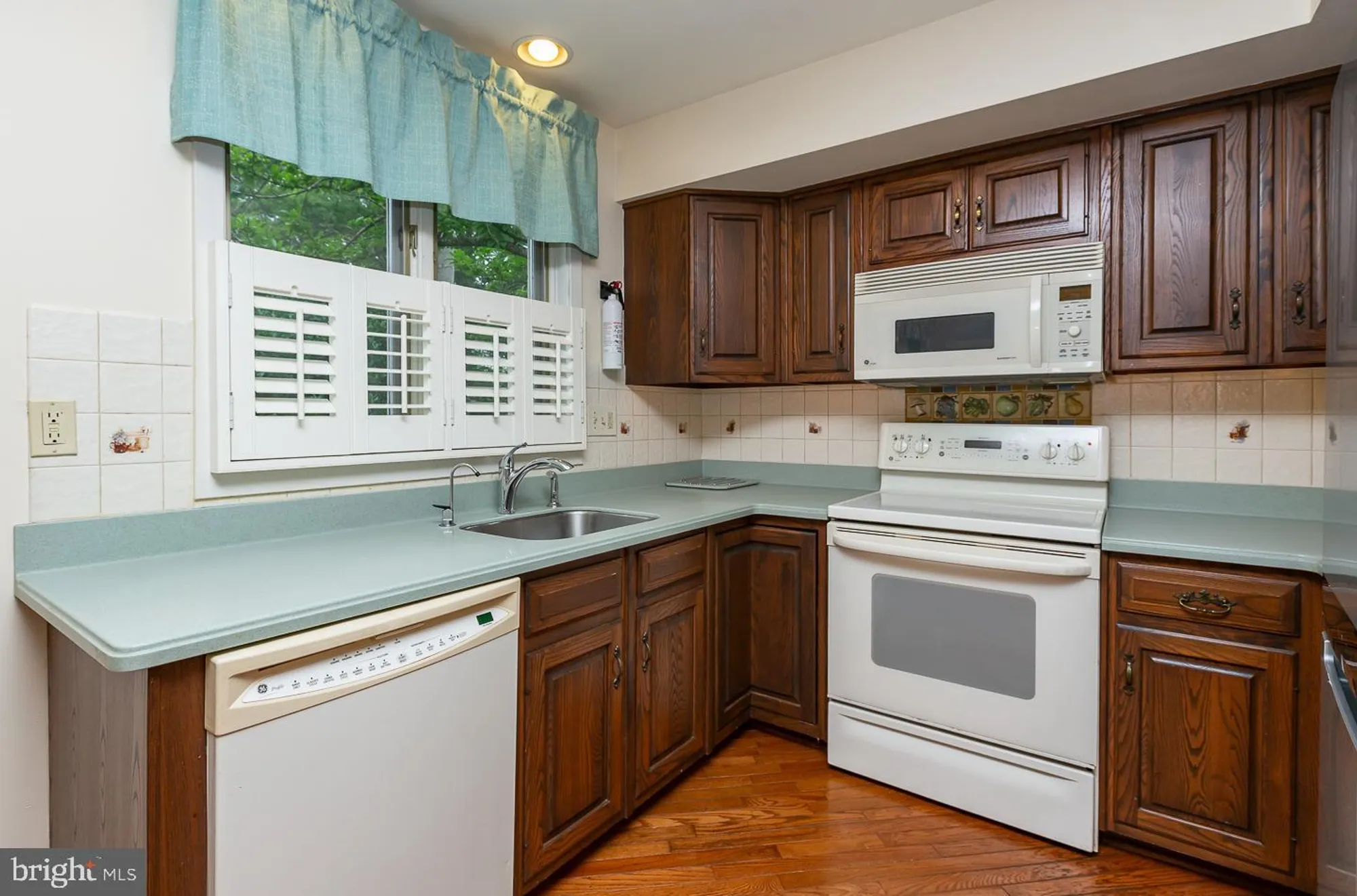 Property Slideshow image 15 of 43 | 331 devon way # 331, West Chester, PA, 19380