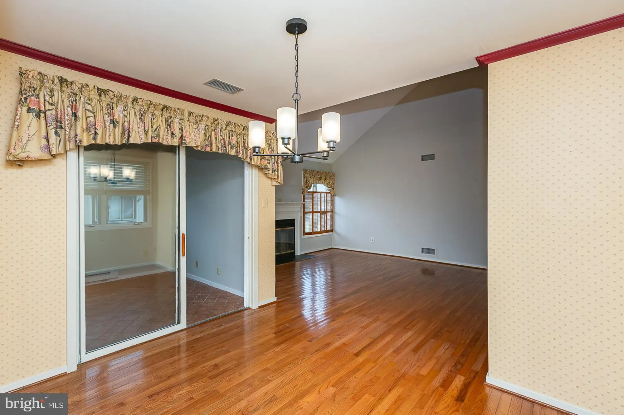 Property Slideshow image 8 of 43 | 331 devon way # 331, West Chester, PA, 19380