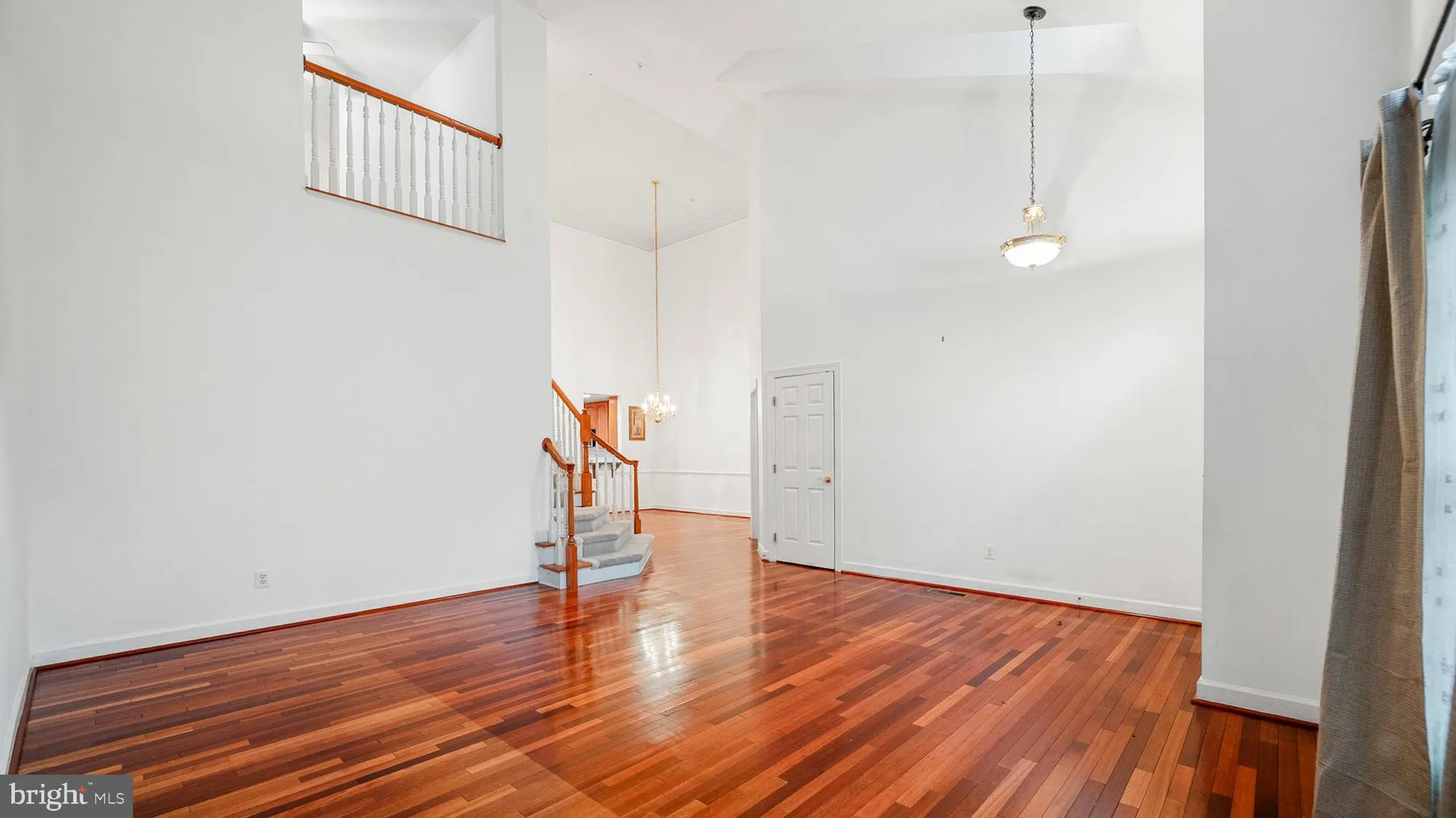 Property Slideshow image 4 of 35 | 8523 snowreath rd # 8523, Baltimore, MD, 21208