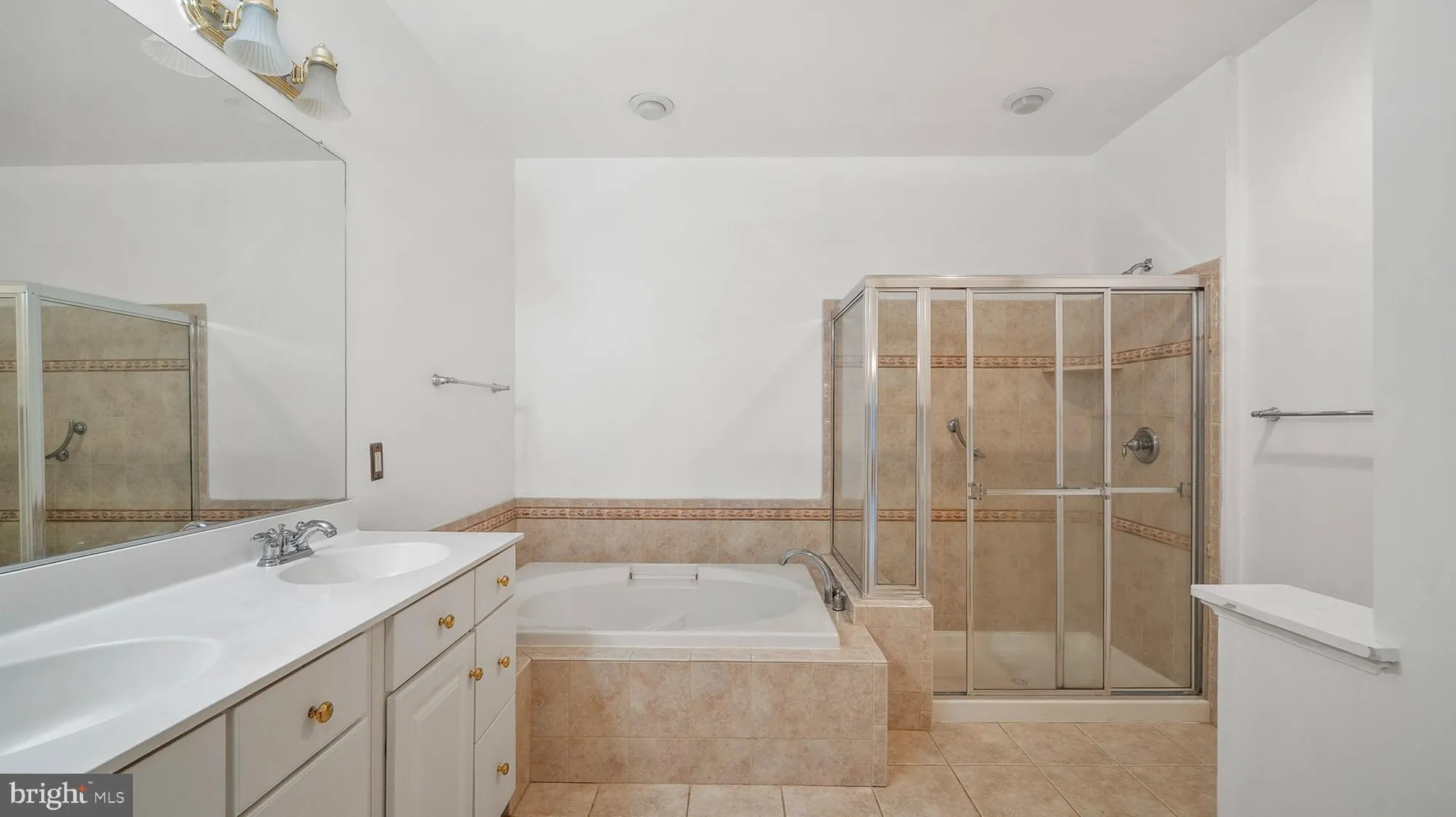 Property Slideshow image 11 of 35 | 8523 snowreath rd # 8523, Baltimore, MD, 21208