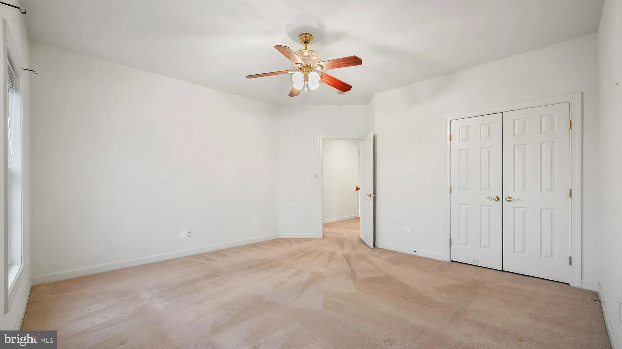 Property Slideshow image 23 of 35 | 8523 snowreath rd # 8523, Baltimore, MD, 21208