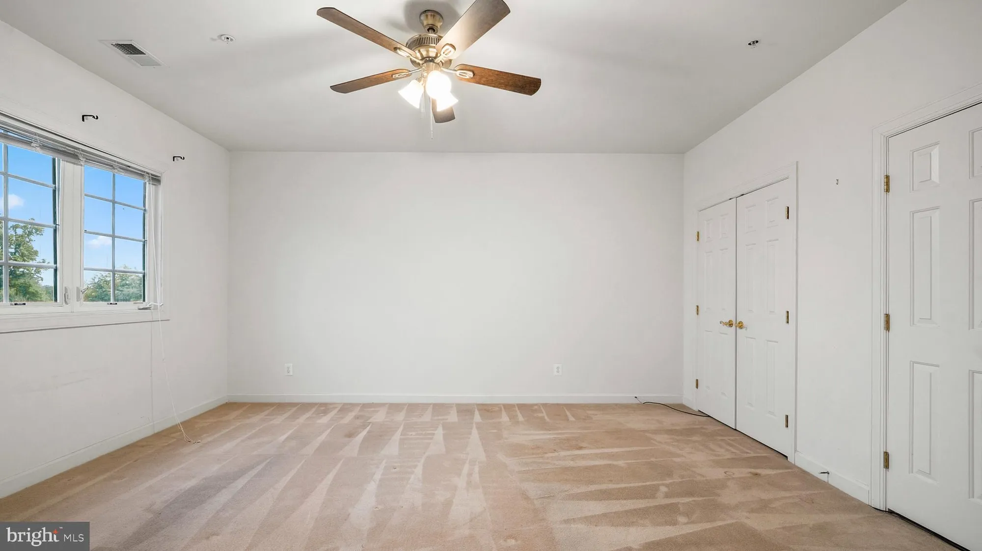 Property Slideshow image 24 of 35 | 8523 snowreath rd # 8523, Baltimore, MD, 21208