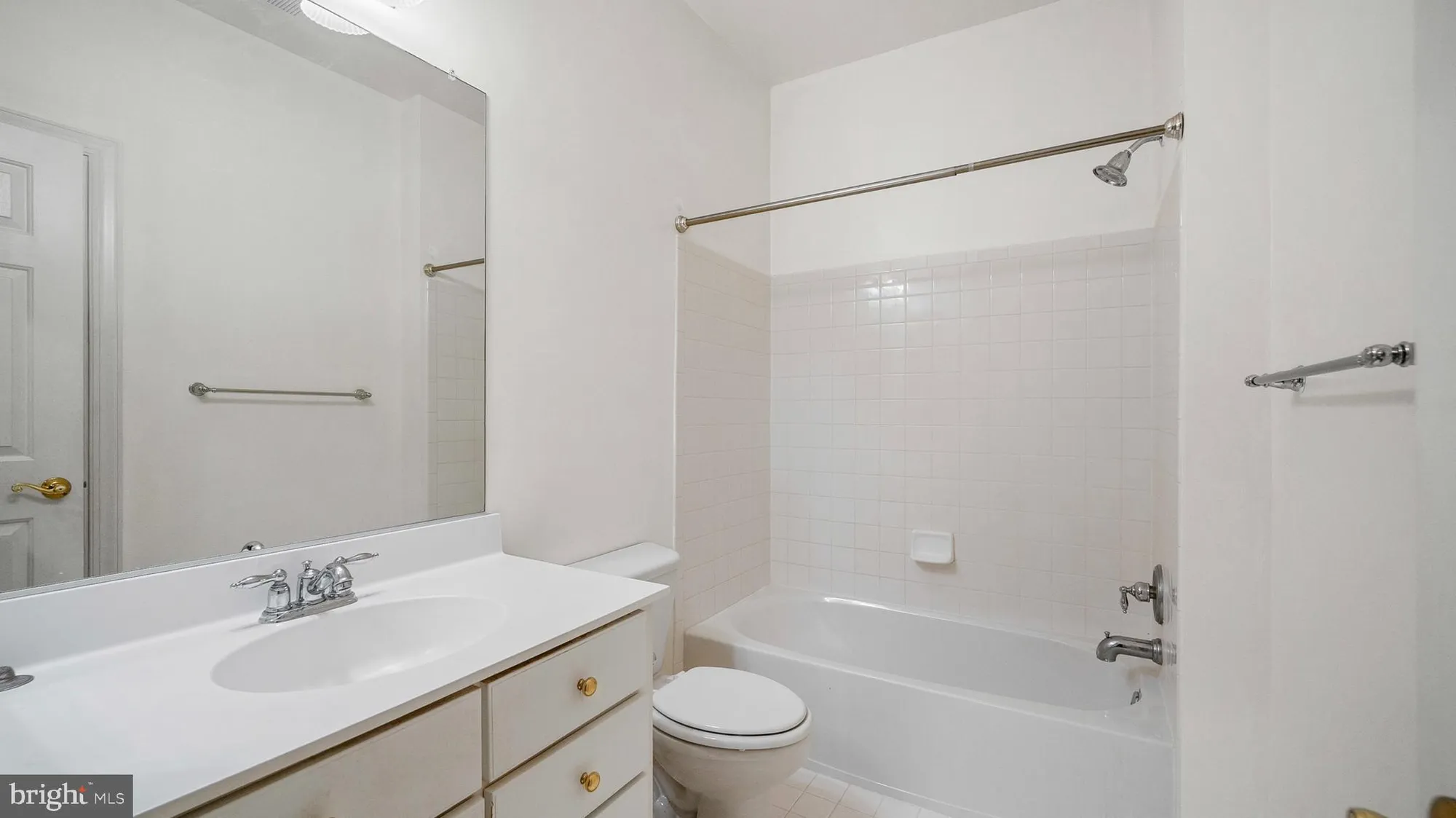 Property Slideshow image 26 of 35 | 8523 snowreath rd # 8523, Baltimore, MD, 21208