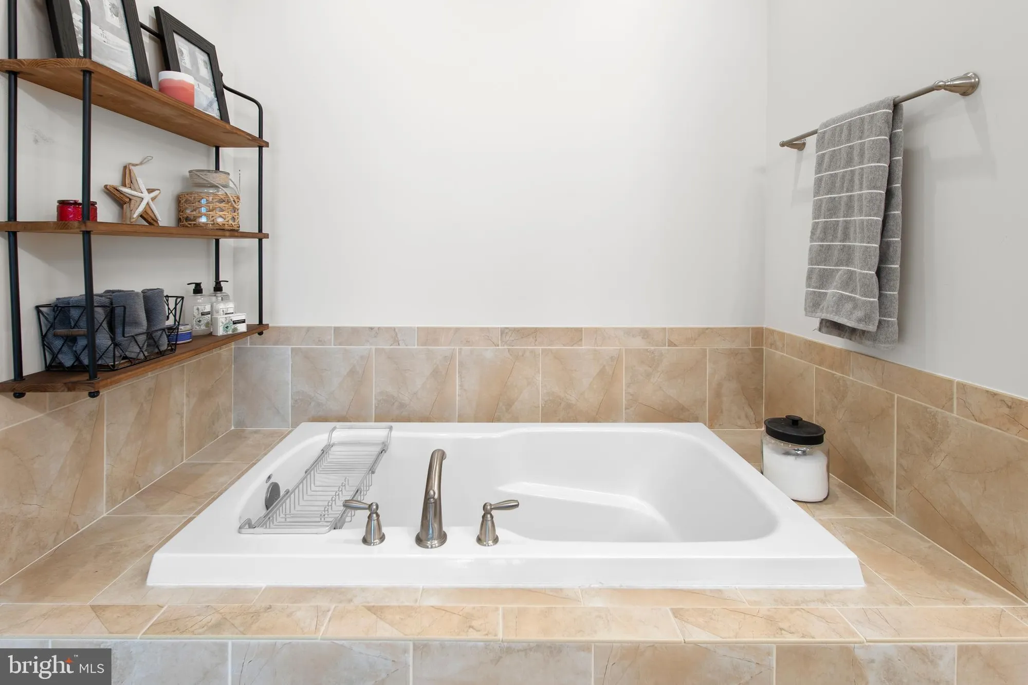 Property Slideshow image 30 of 41 | 1178 kestrel way, Salisbury, MD, 21804