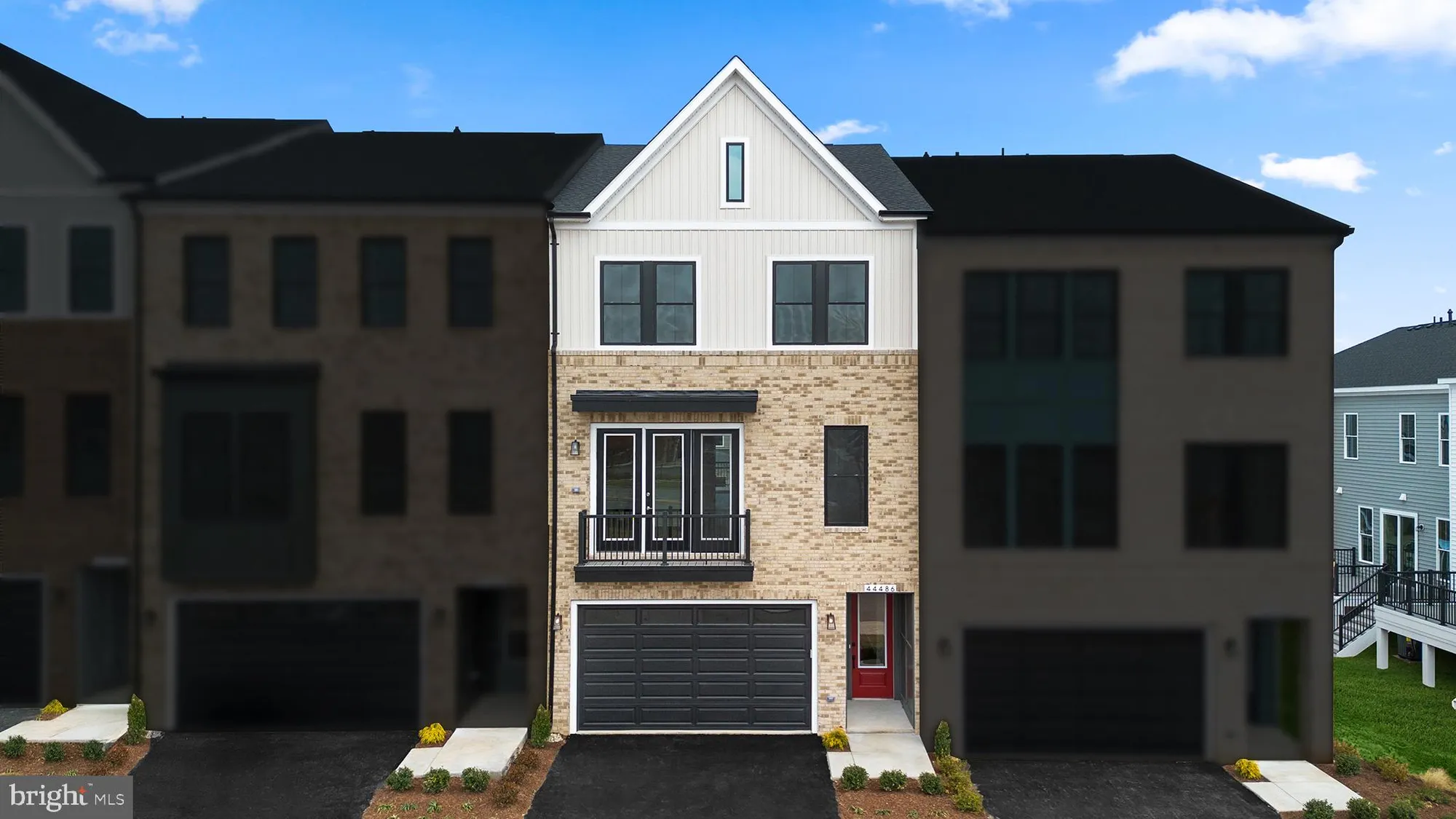 Property Slideshow image 6 of 30 | 44486 lowestoft sq, Ashburn, VA, 20147