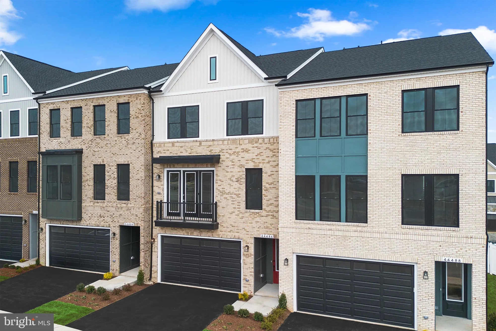 Property Slideshow image 27 of 30 | 44486 lowestoft sq, Ashburn, VA, 20147