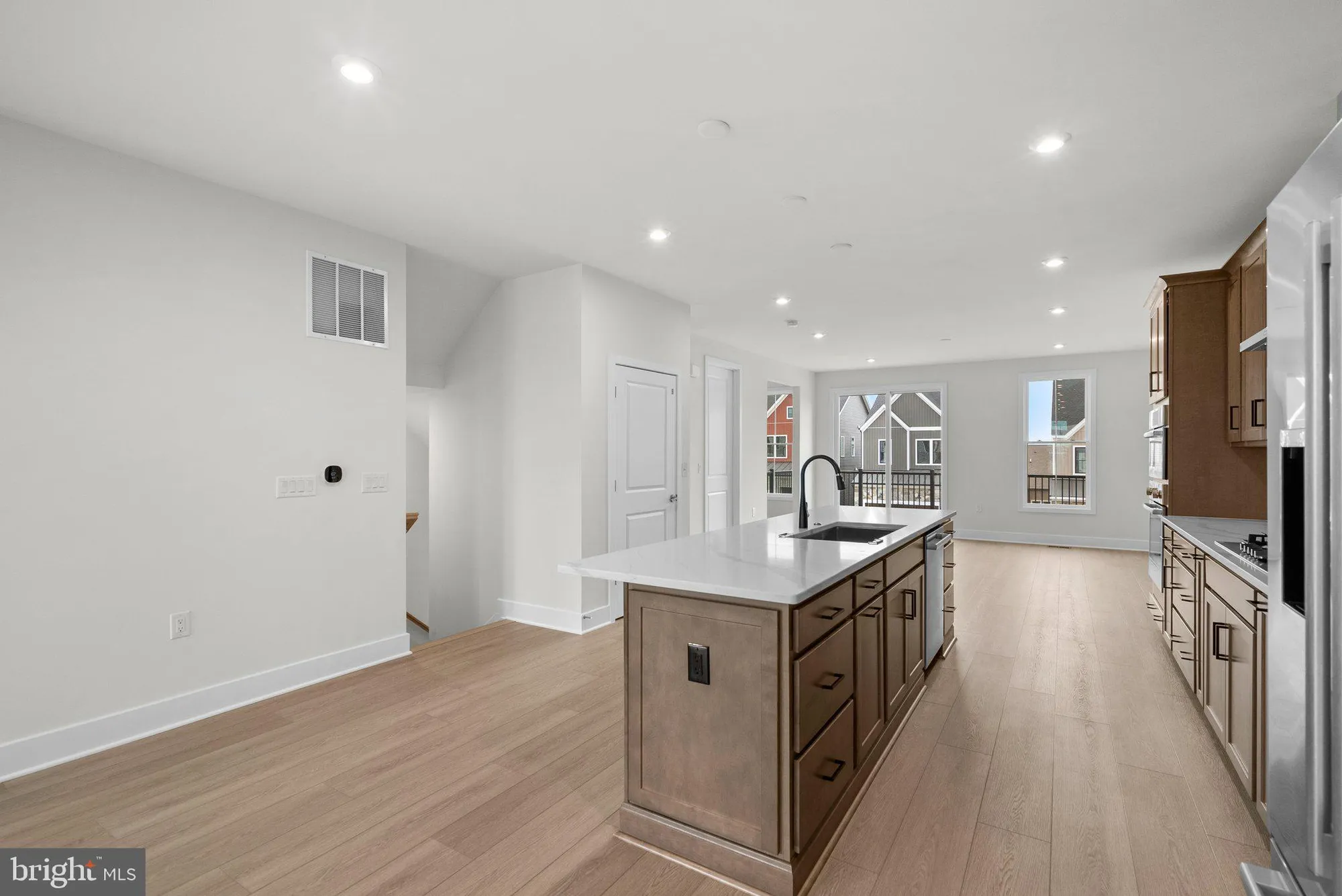 Property Slideshow image 8 of 30 | 44486 lowestoft sq, Ashburn, VA, 20147