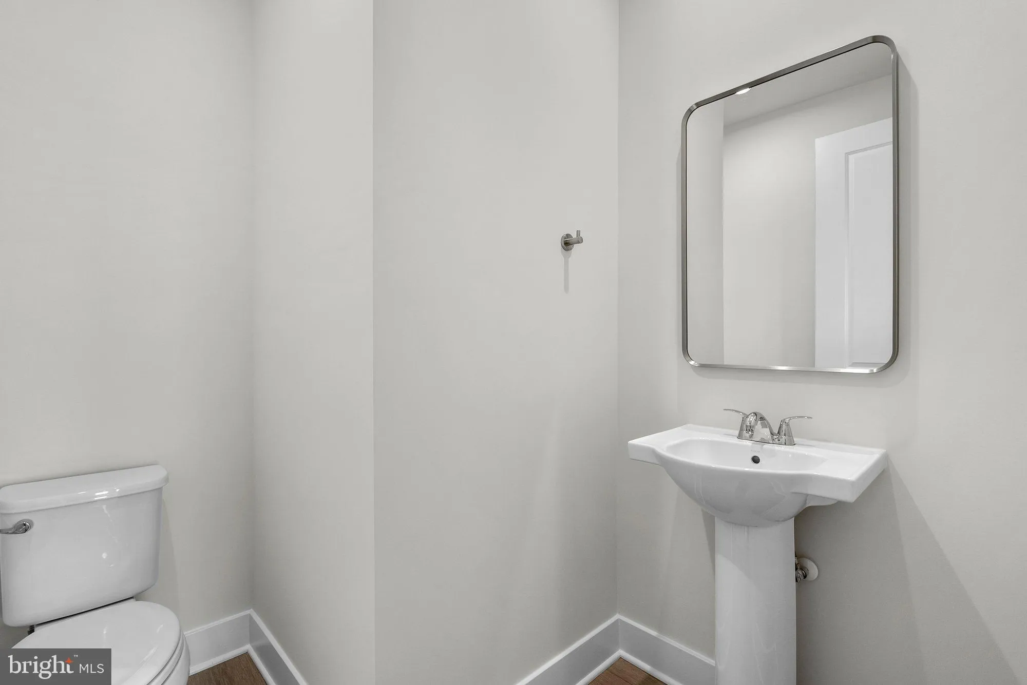 Property Slideshow image 17 of 30 | 44486 lowestoft sq, Ashburn, VA, 20147