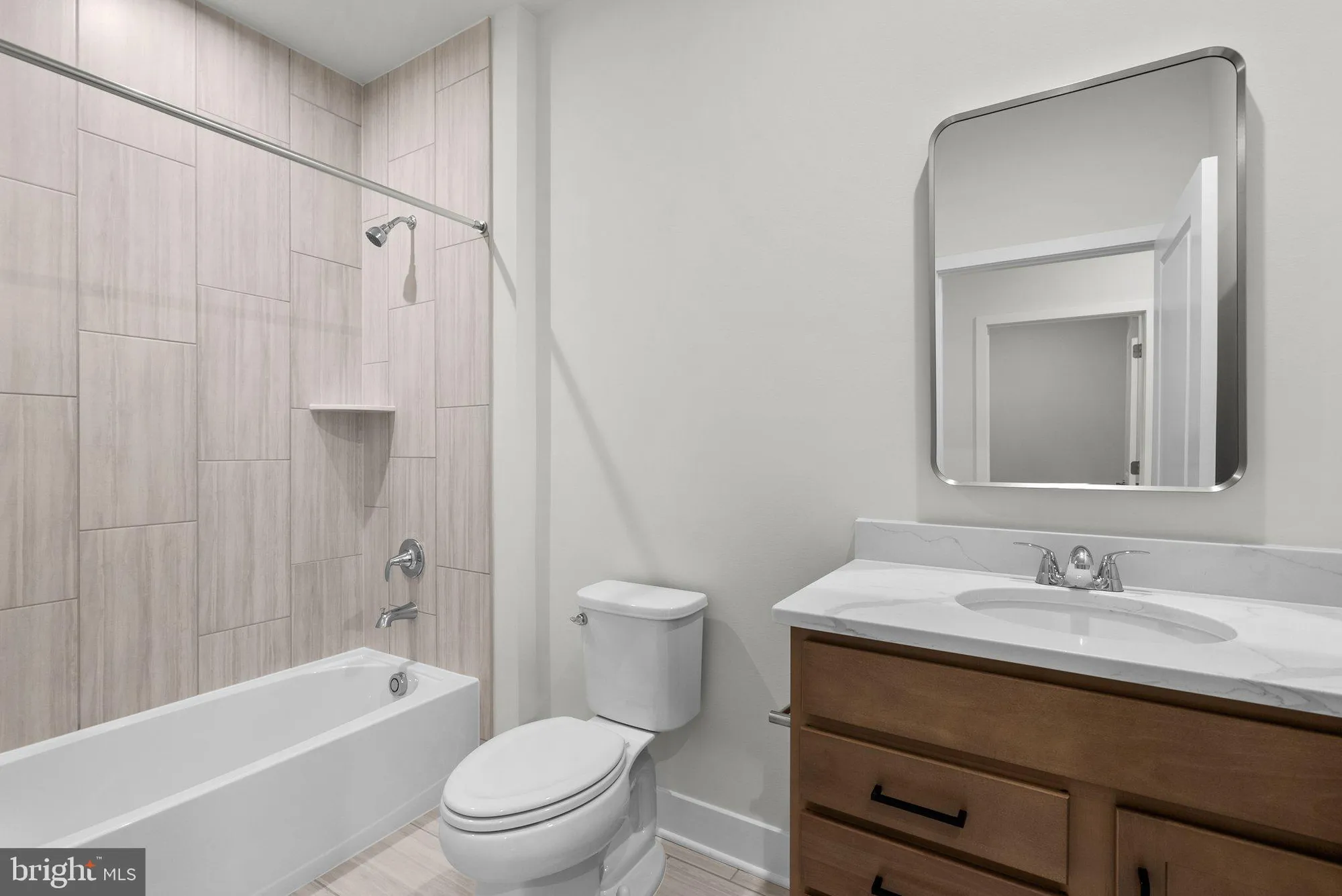 Property Slideshow image 22 of 30 | 44486 lowestoft sq, Ashburn, VA, 20147