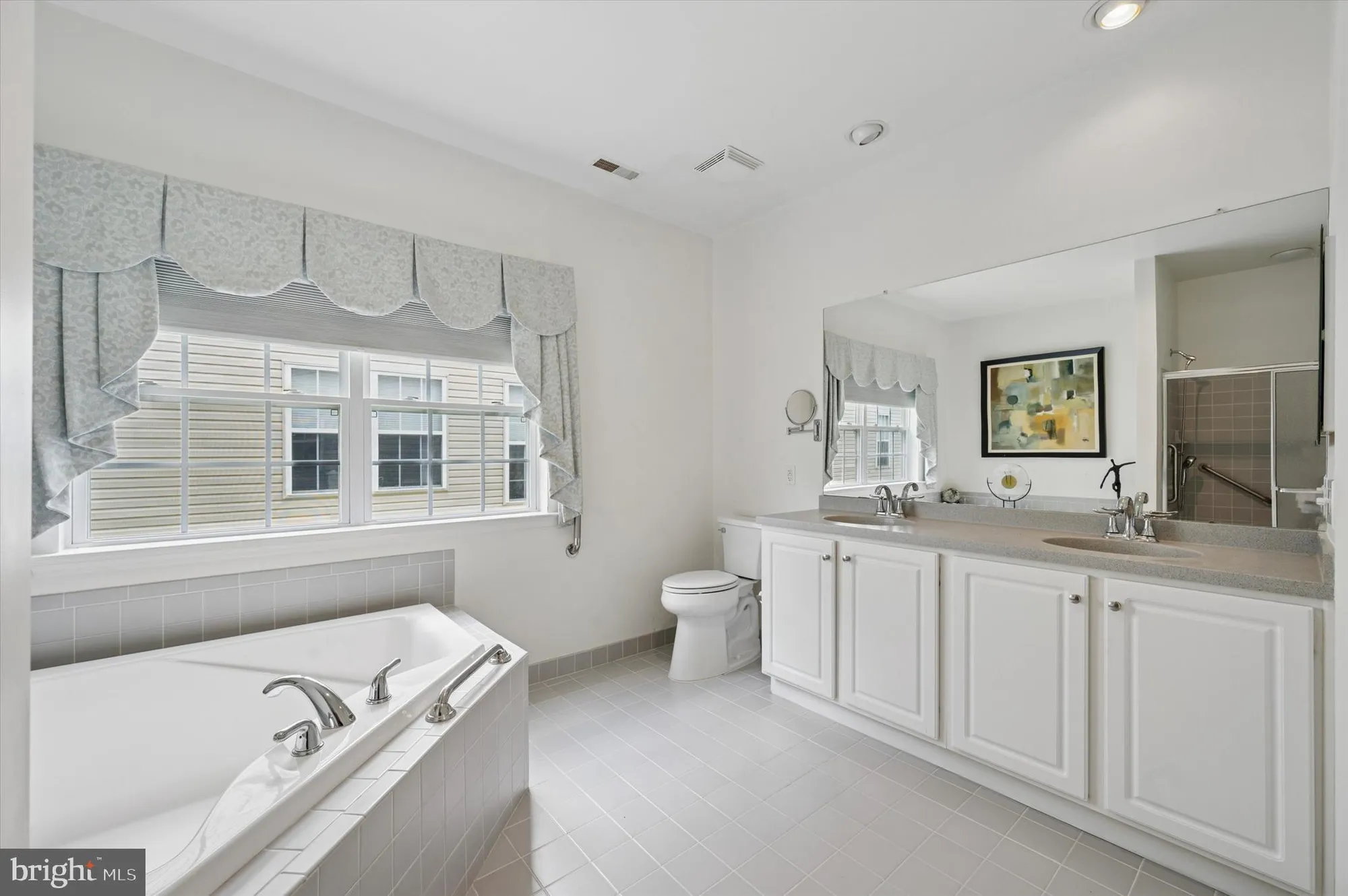 Property Slideshow image 12 of 19 | 9 corbett dr, Upper Chichester, PA, 19061