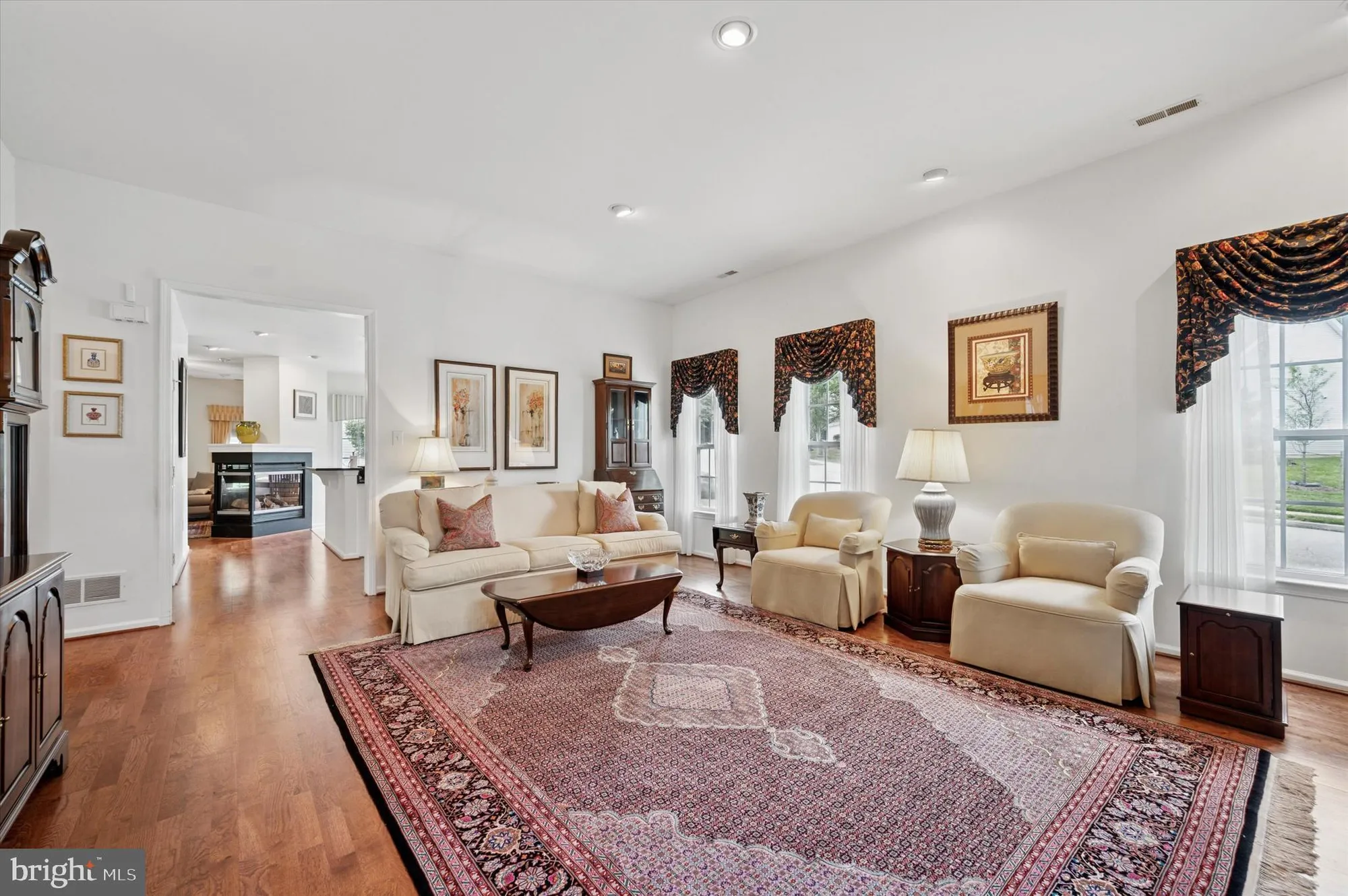 Property Slideshow image 5 of 19 | 9 corbett dr, Upper Chichester, PA, 19061