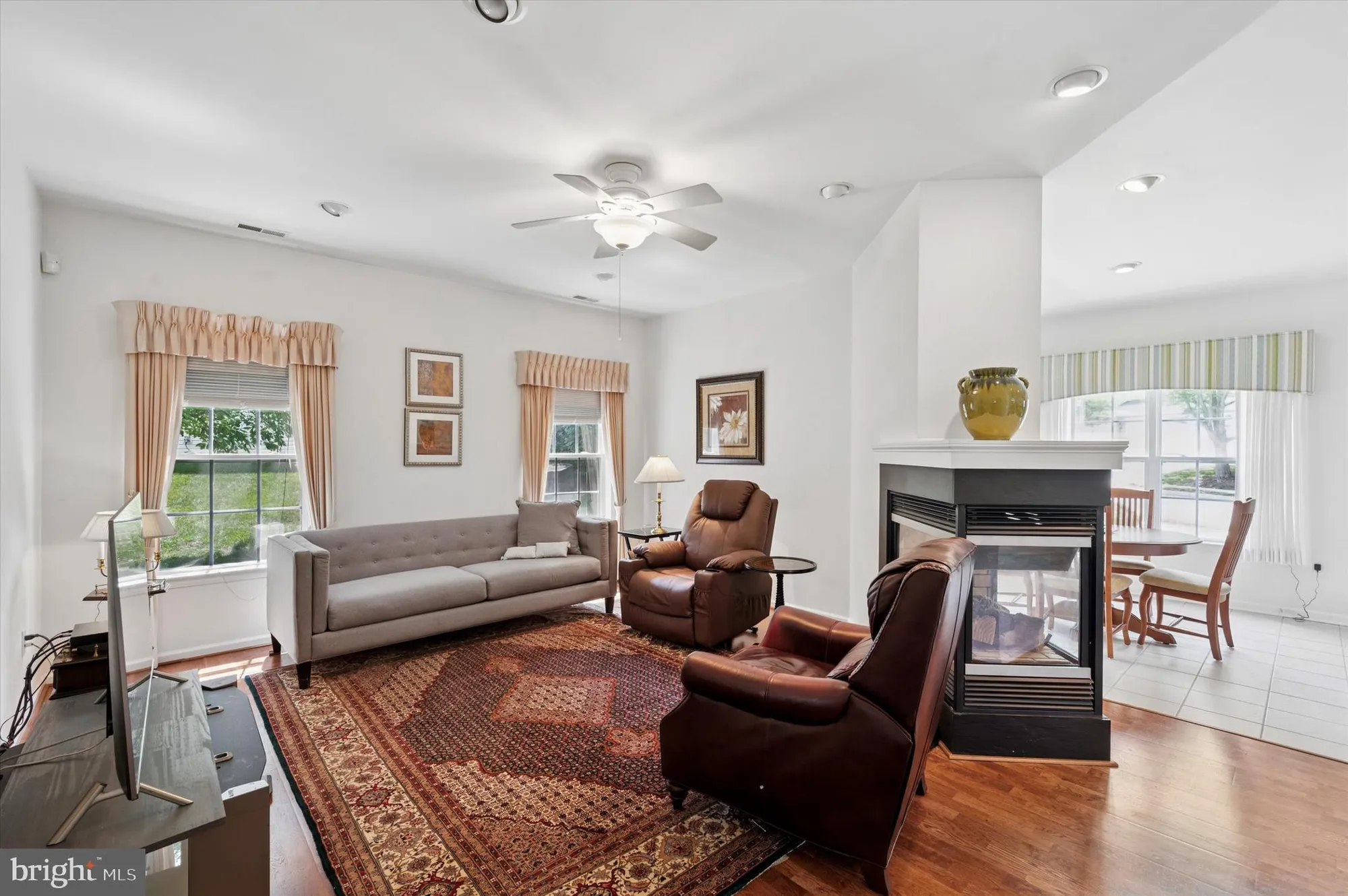 Property Slideshow image 10 of 19 | 9 corbett dr, Upper Chichester, PA, 19061