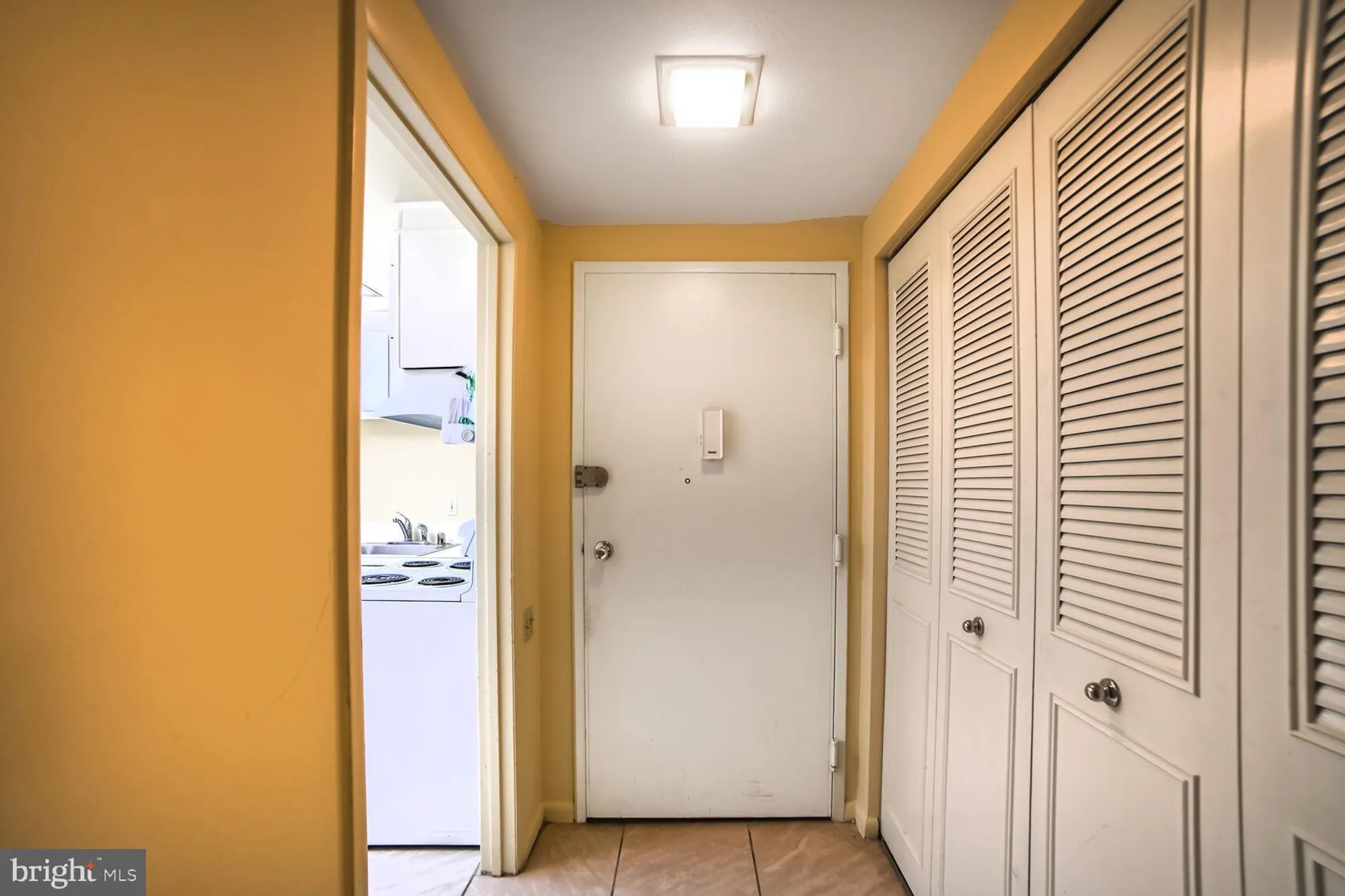 Property Slideshow image 7 of 15 | 3365 s leisure world blvd 95-1c, Silver Spring, MD, 20906