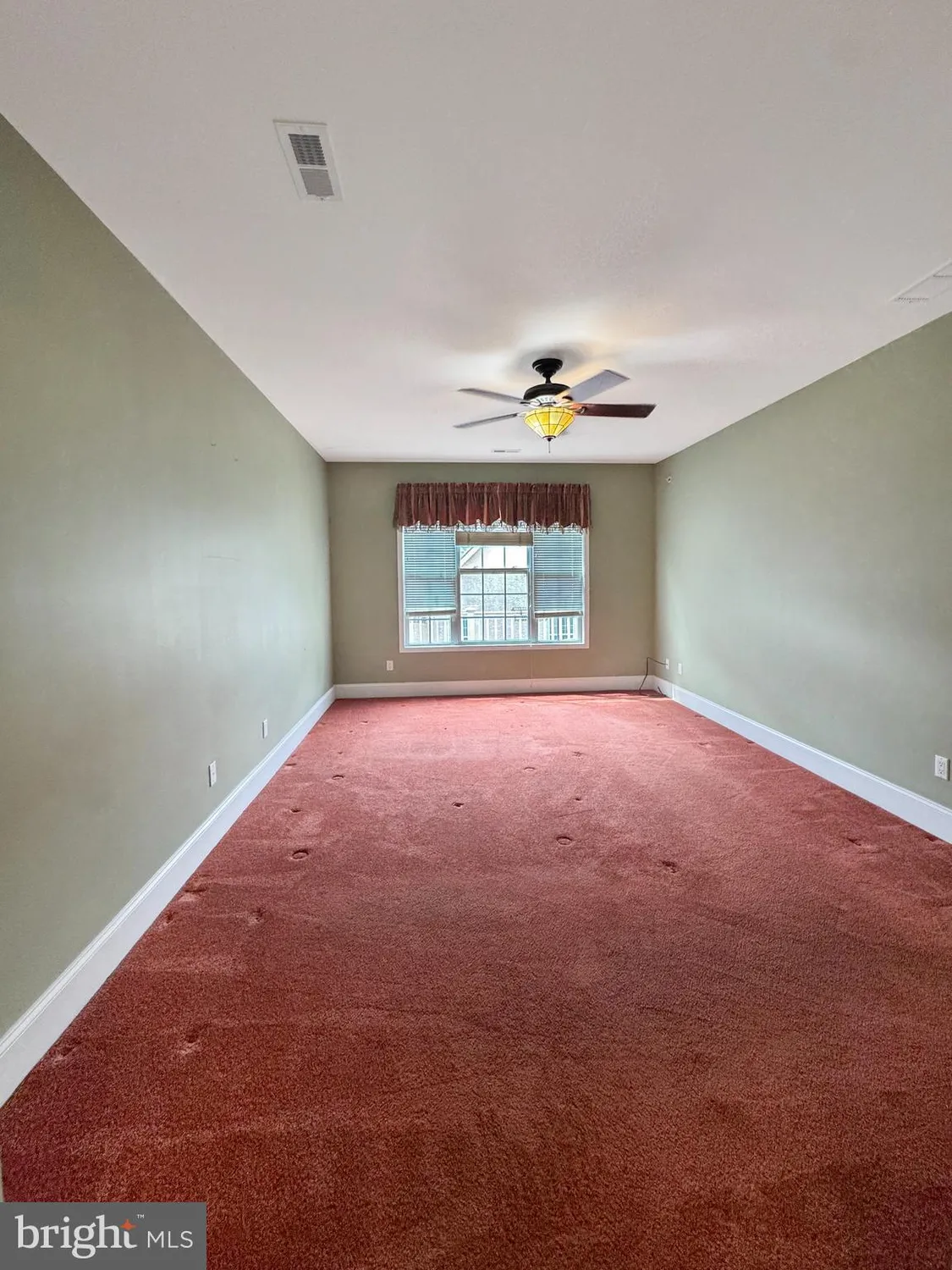 Property Slideshow image 6 of 20 | 2413 sentry ct, Norristown, PA, 19401