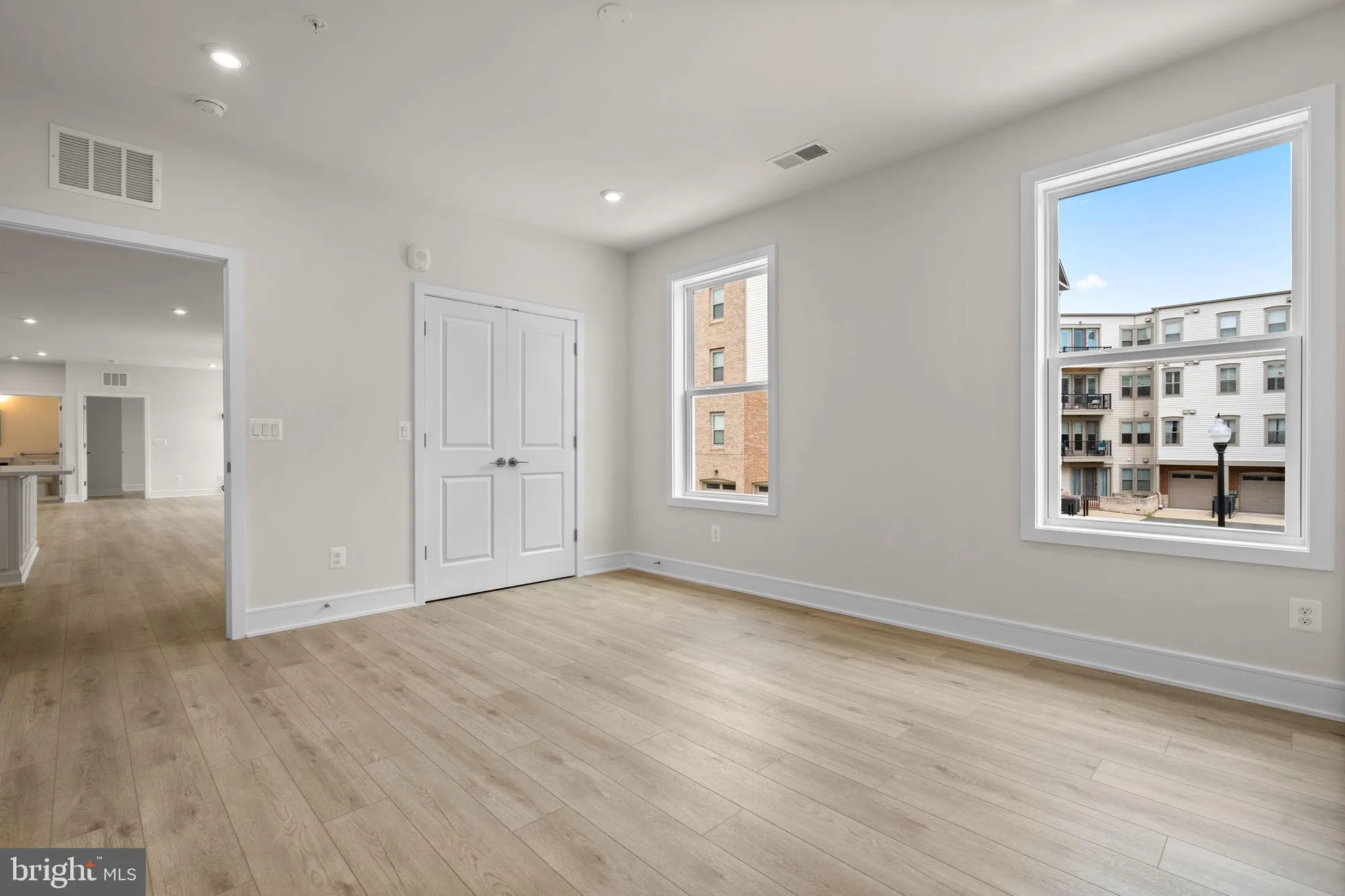 Property Slideshow image 16 of 28 | 23640 bolton crescent ter # 13-204, Ashburn, VA, 20148