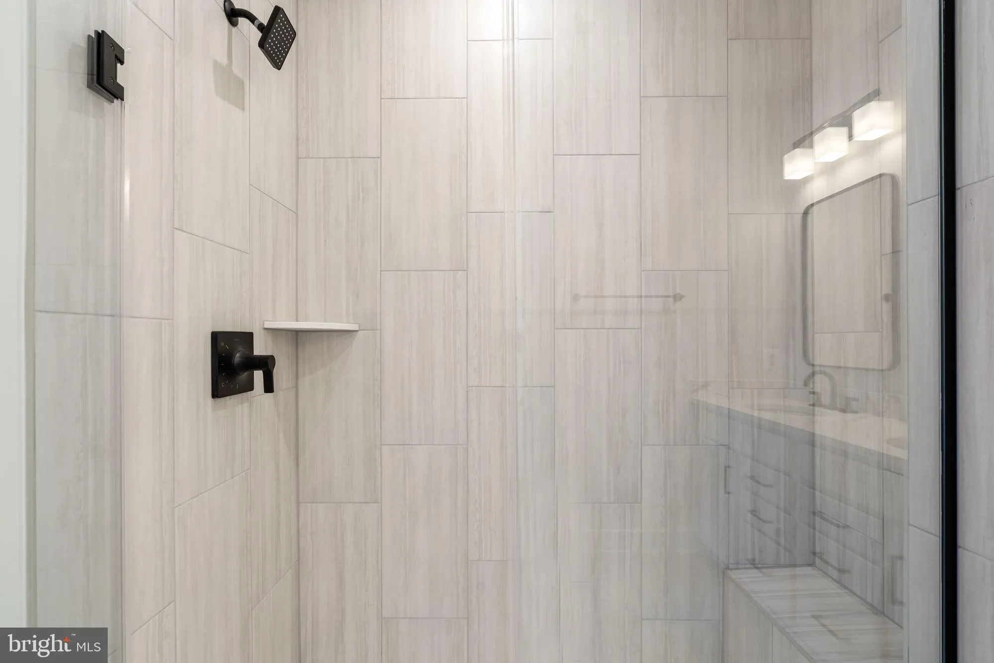 Property Slideshow image 19 of 28 | 23640 bolton crescent ter # 13-204, Ashburn, VA, 20148