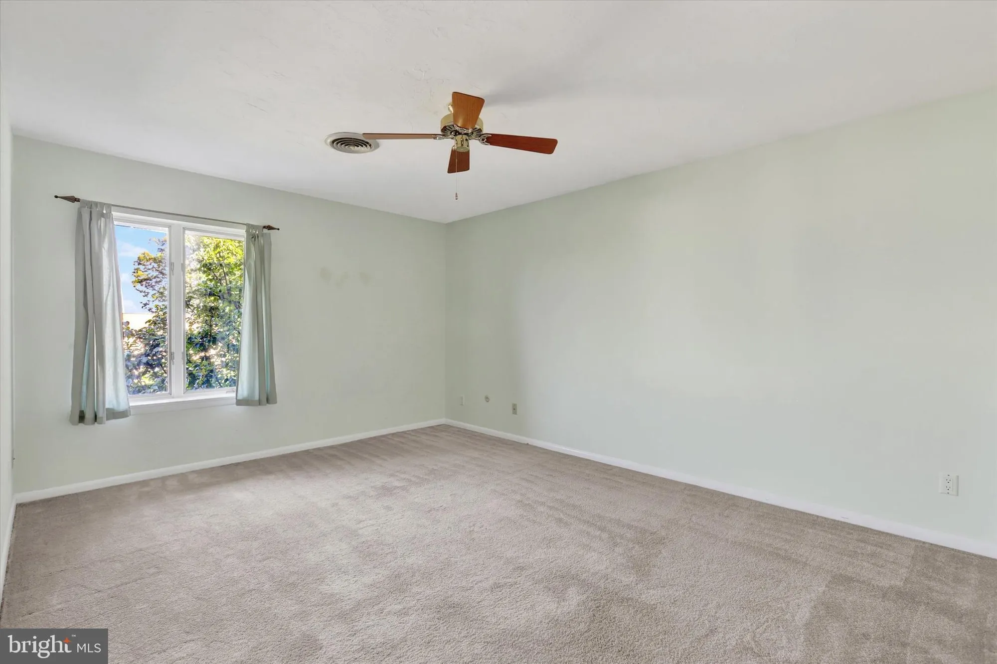 Property Slideshow image 19 of 26 | 5860 fairway dr w apt 4, Fayetteville, PA, 17222