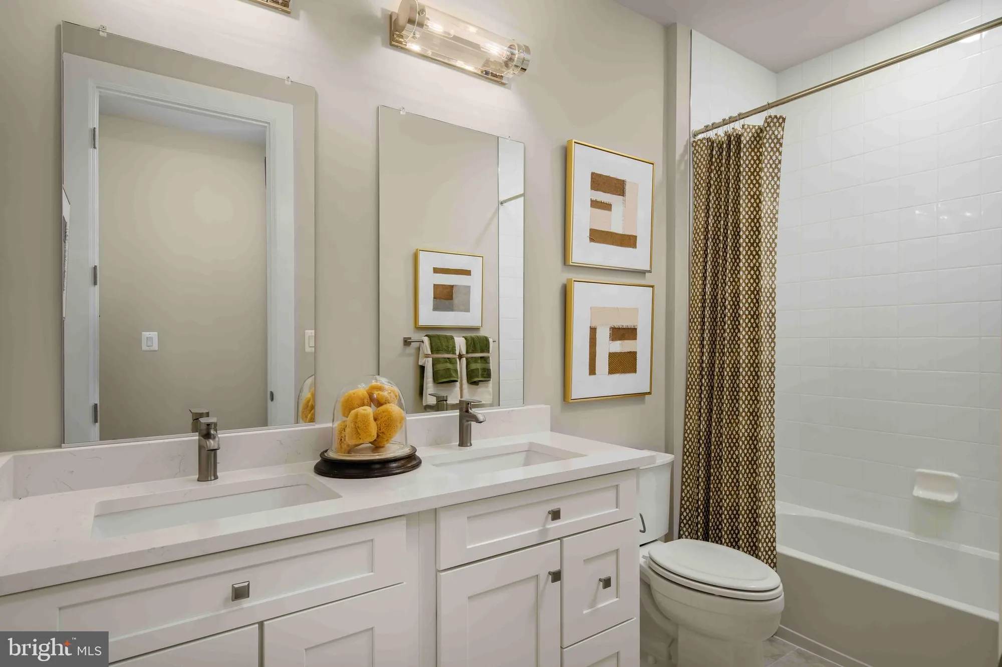 Property Slideshow image 11 of 18 | 9792 blue ivy way, Ellicott City, MD, 21042