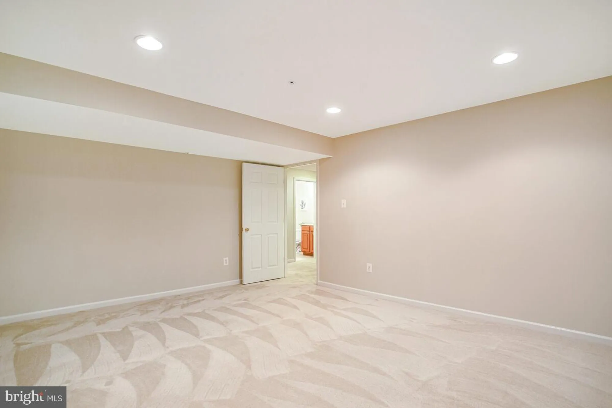 Property Slideshow image 47 of 75 | 8861 shining oceans way 27, Columbia, MD, 21045