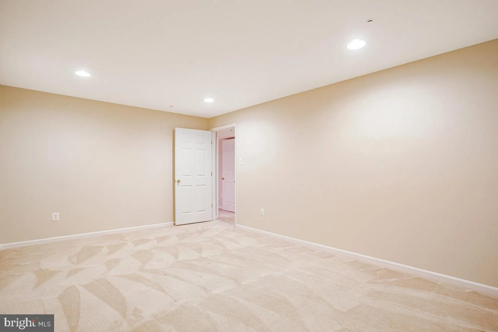 Property Slideshow image 49 of 75 | 8861 shining oceans way 27, Columbia, MD, 21045
