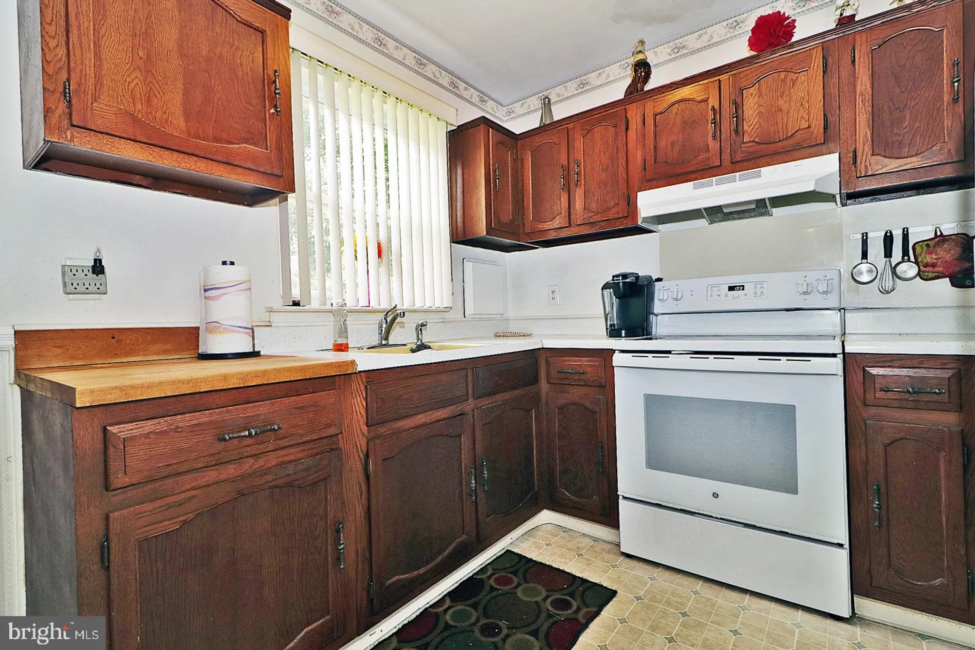 Property Slideshow image 13 of 27 | 107 costitution blvd b, Whiting, NJ, 08759