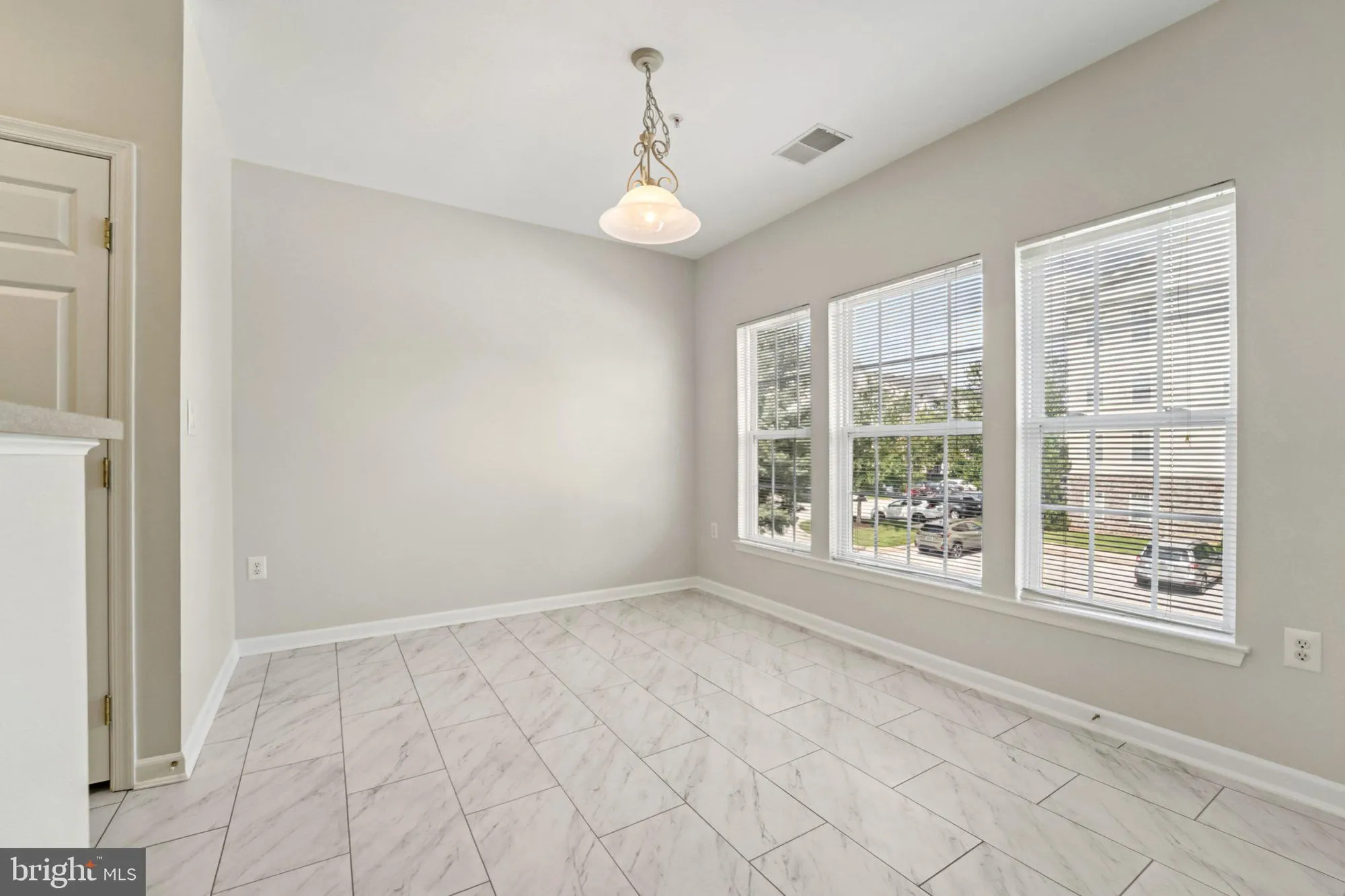 Property Slideshow image 14 of 38 | 11150 chambers ct h, Woodstock, MD, 21163