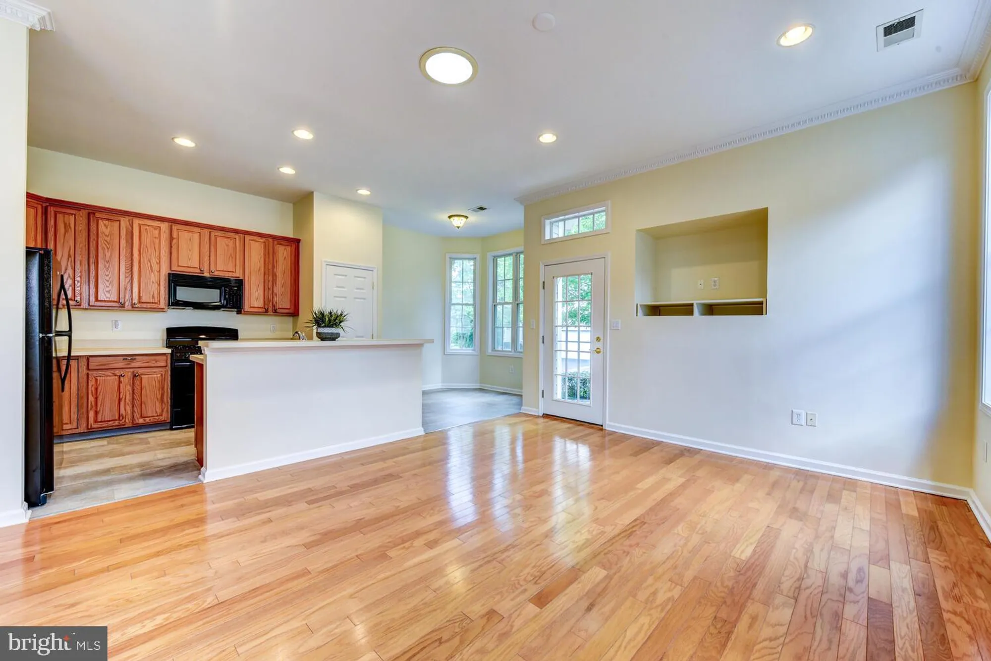 Property Slideshow image 16 of 57 | 5 trowbridge ln, Cranbury, NJ, 08512