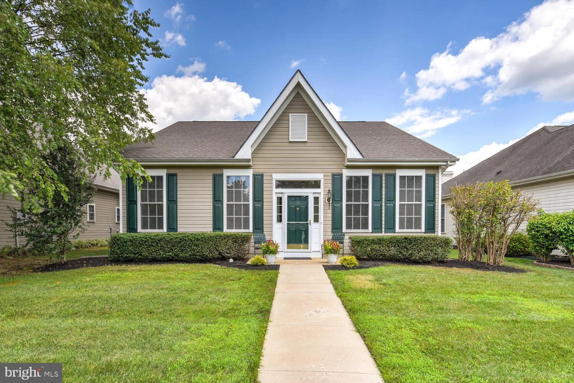Property Slideshow image 1 of 57 | 5 trowbridge ln, Cranbury, NJ, 08512