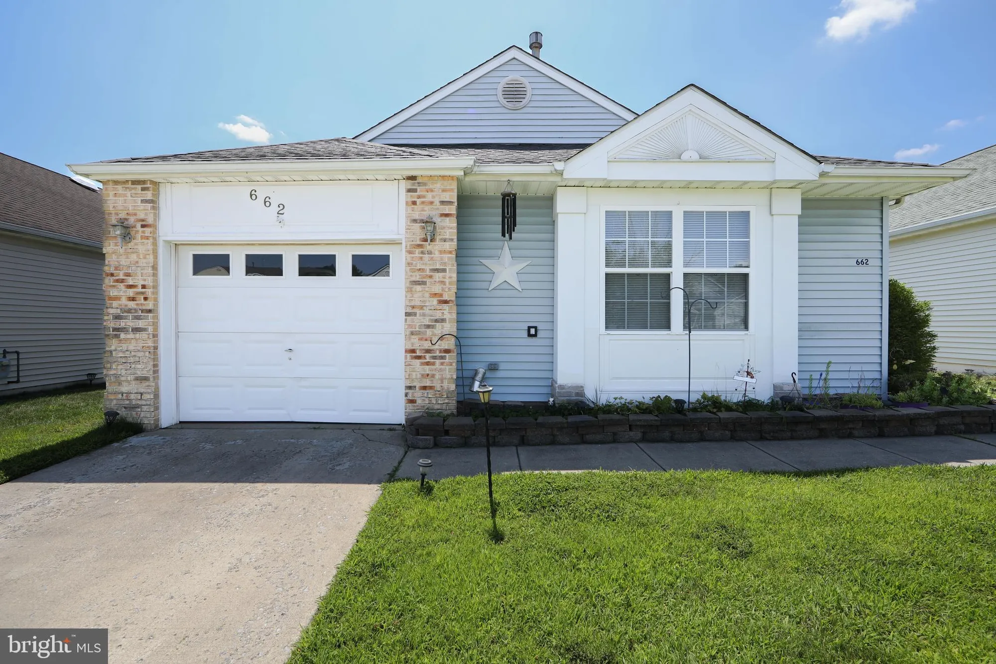 Property Slideshow image 1 of 31 | 662 barbados dr, Williamstown, NJ, 08094