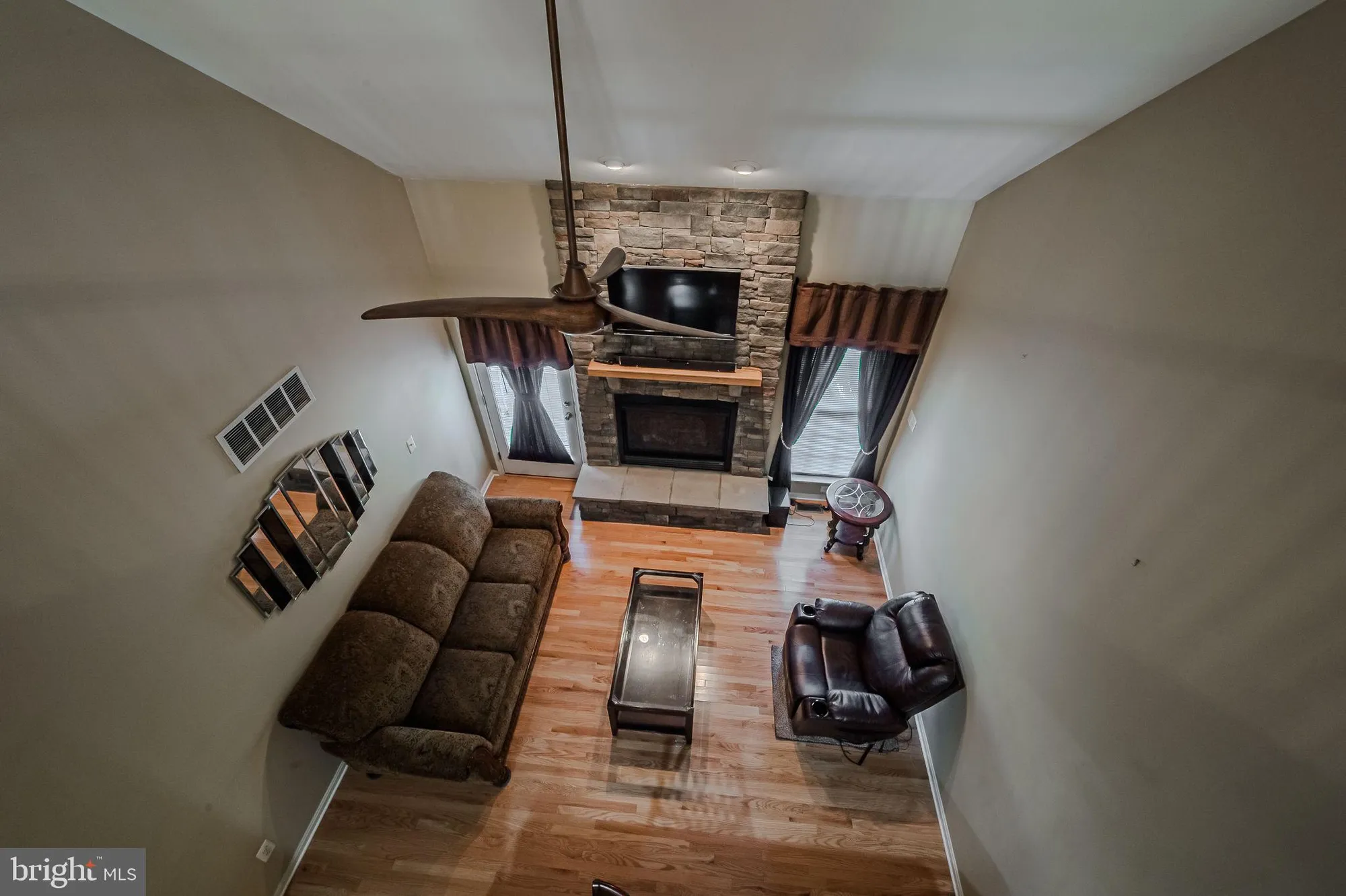 Property Slideshow image 19 of 33 | 433 pierce run, Newark, DE, 19702