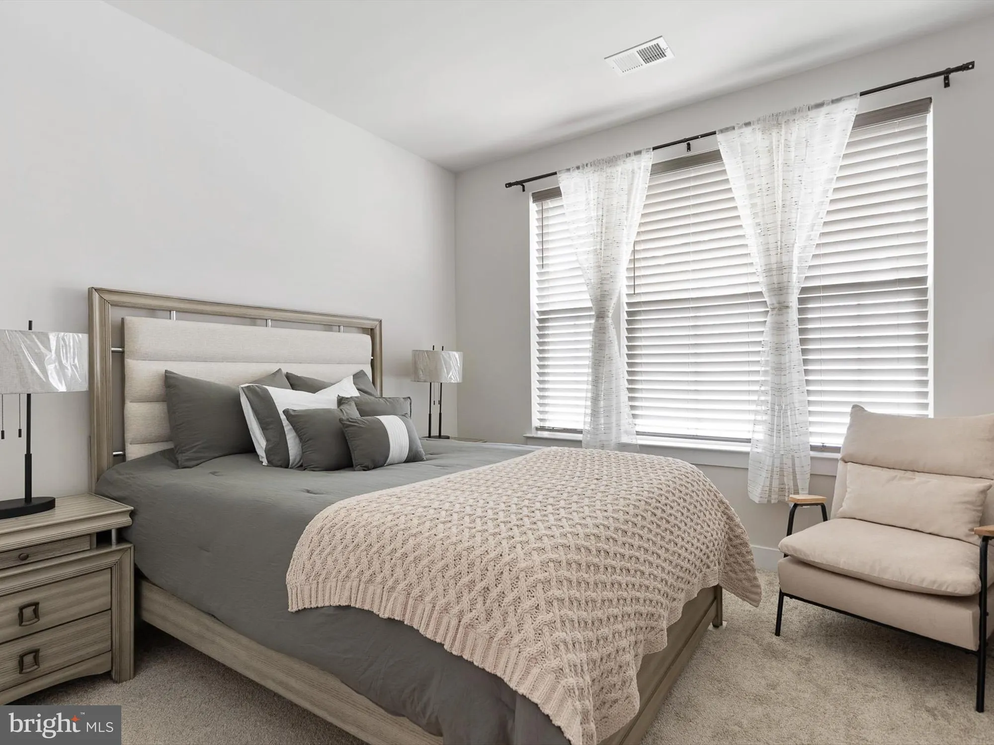 Property Slideshow image 23 of 28 | 632 mayfield falls dr, Newark, DE, 19702