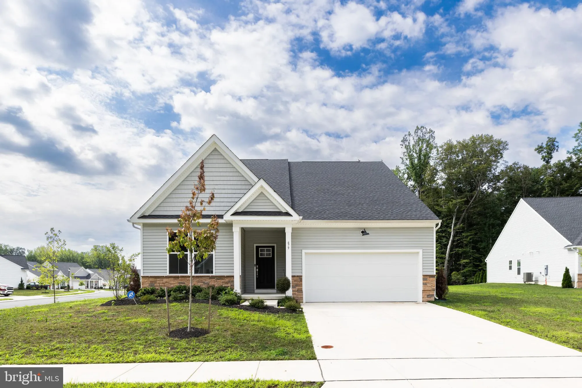 Property Slideshow image 3 of 36 | 679 mayfield falls dr, Newark, DE, 19702