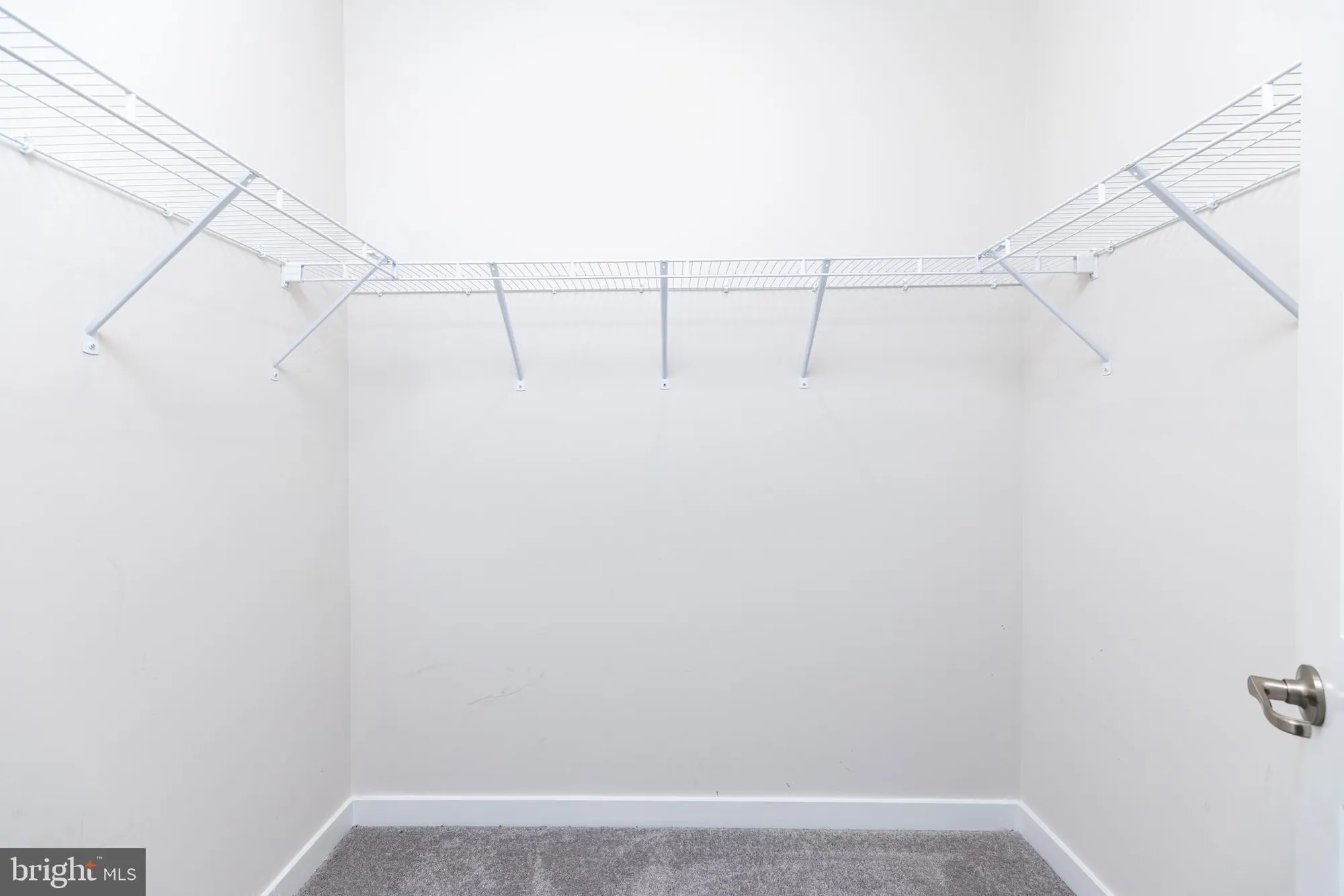 Property Slideshow image 29 of 36 | 679 mayfield falls dr, Newark, DE, 19702