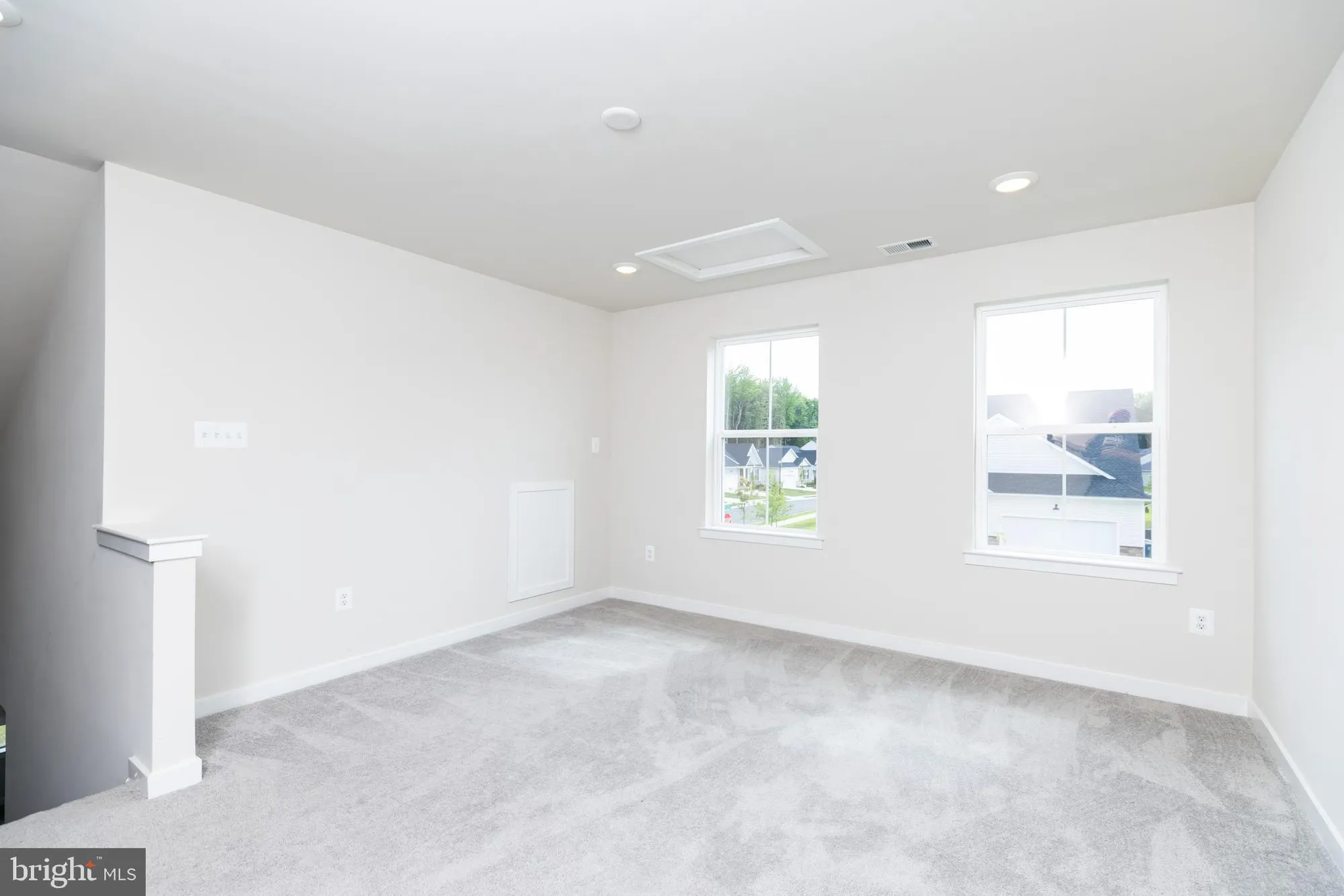 Property Slideshow image 32 of 36 | 679 mayfield falls dr, Newark, DE, 19702