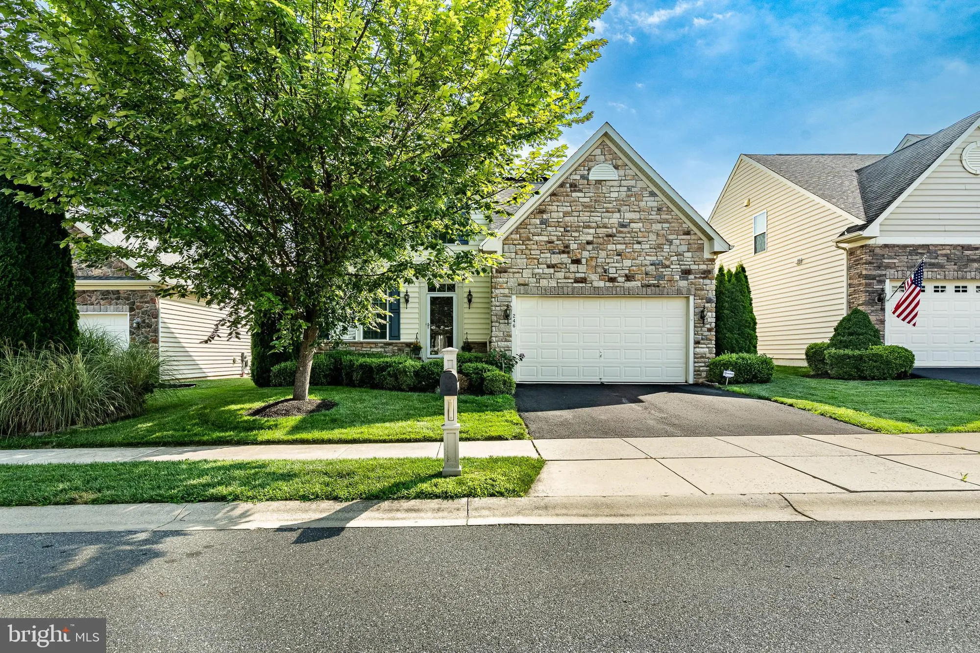 Property Slideshow image 2 of 59 | 246 anita ct, Newark, DE, 19702