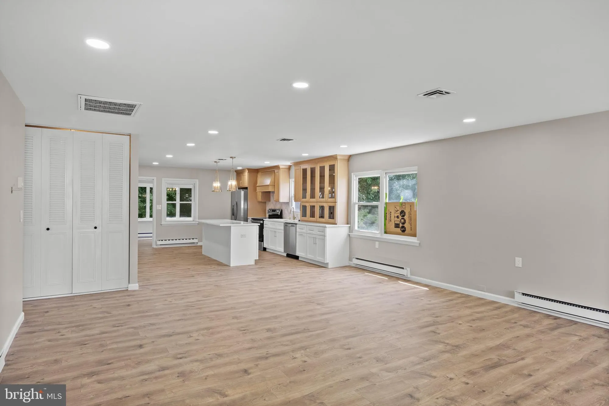 Property Slideshow image 4 of 16 | 7 sherwood pl, Southampton, NJ, 08088