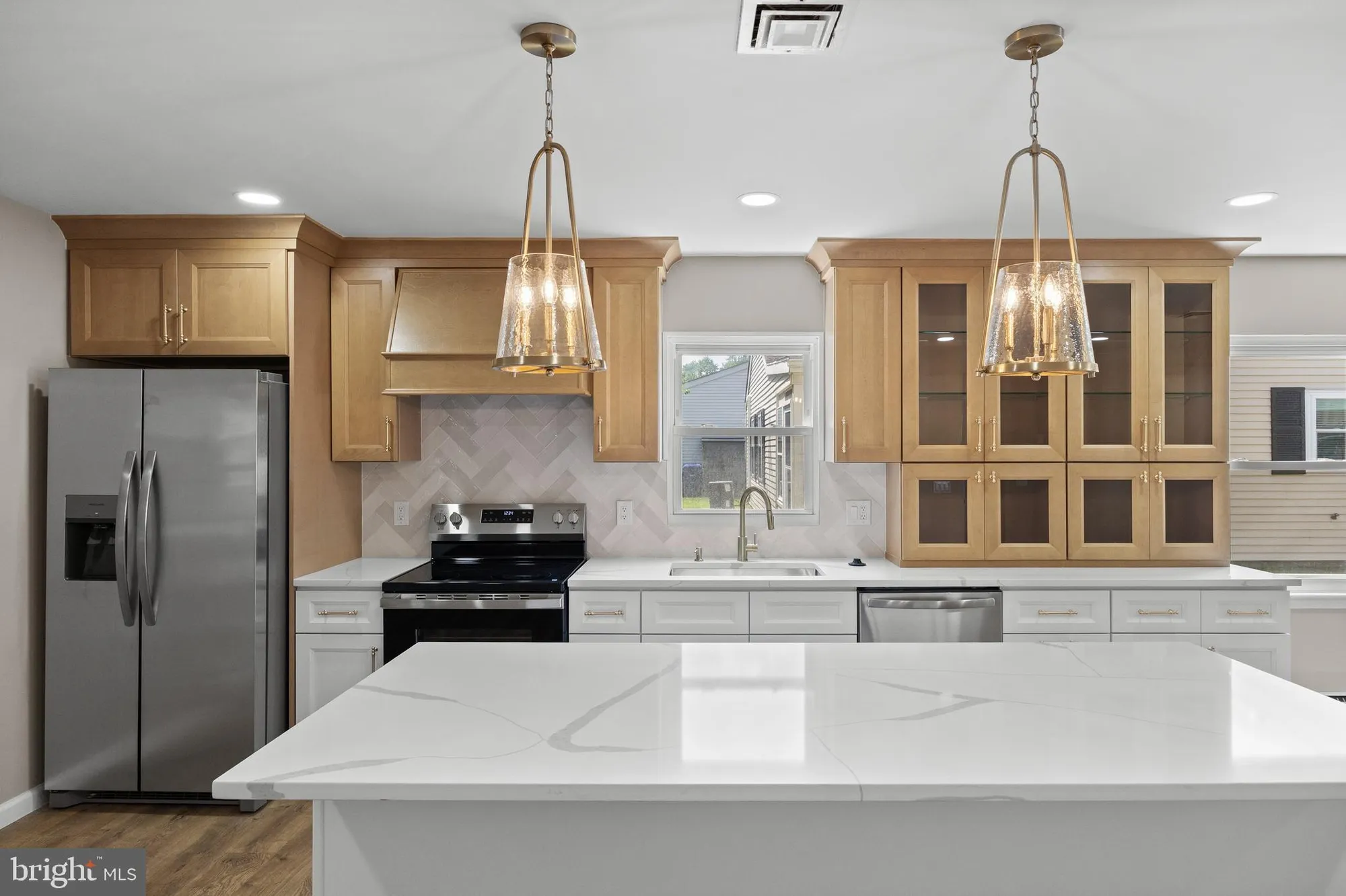 Property Slideshow image 6 of 16 | 7 sherwood pl, Southampton, NJ, 08088