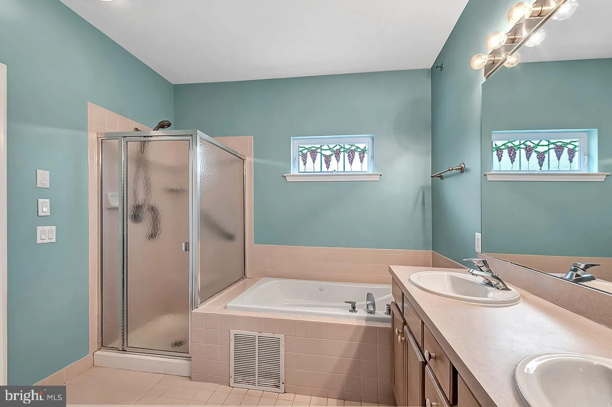 Property Slideshow image 20 of 30 | 26 rainflower ln, West Windsor, NJ, 08550