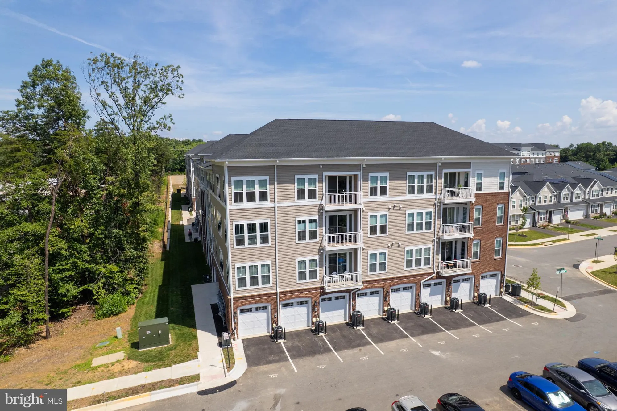 Property Slideshow image 39 of 41 | 13970 englefield dr unit 303, Woodbridge, VA, 22193