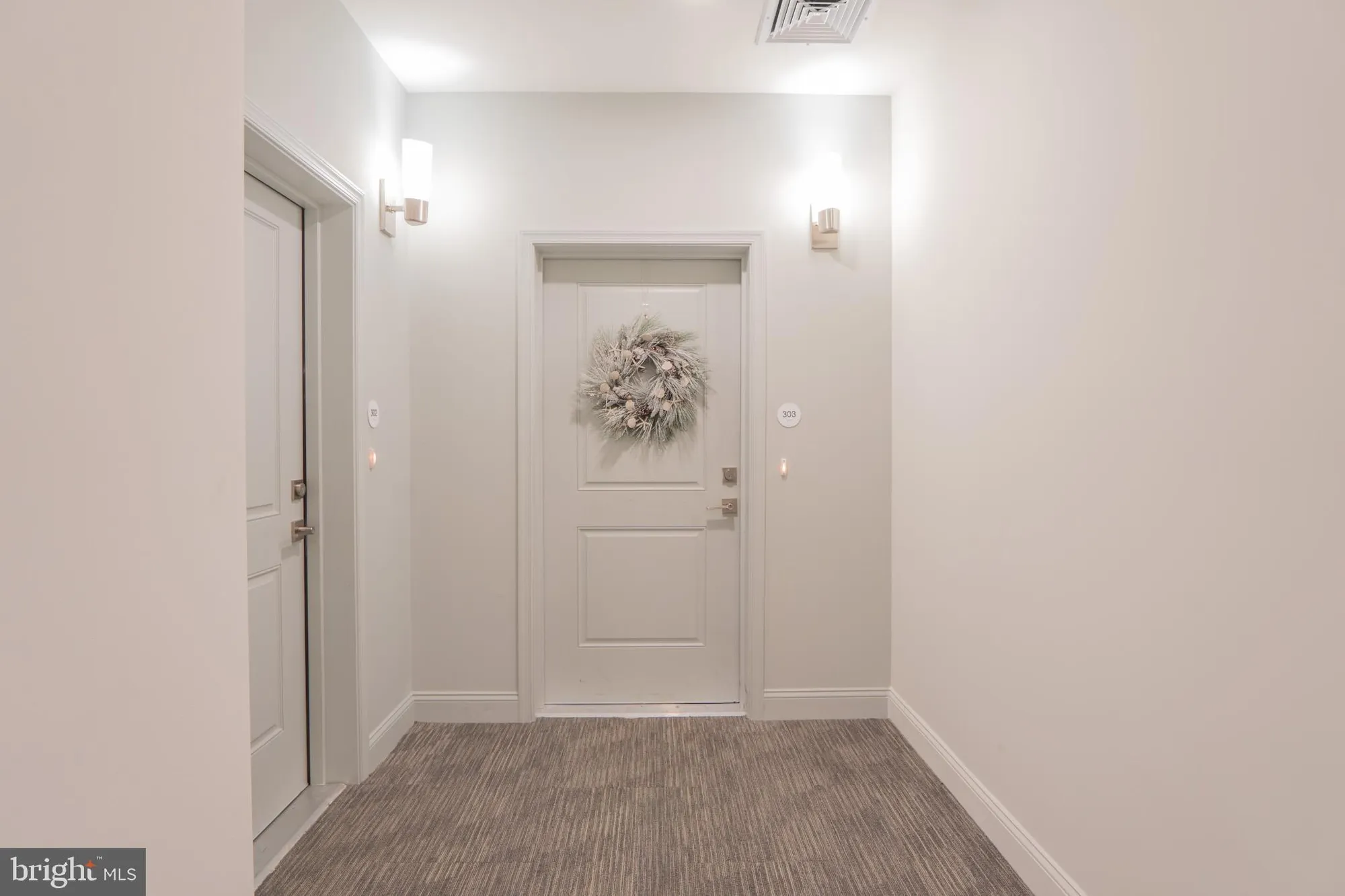 Property Slideshow image 6 of 41 | 13970 englefield dr unit 303, Woodbridge, VA, 22193