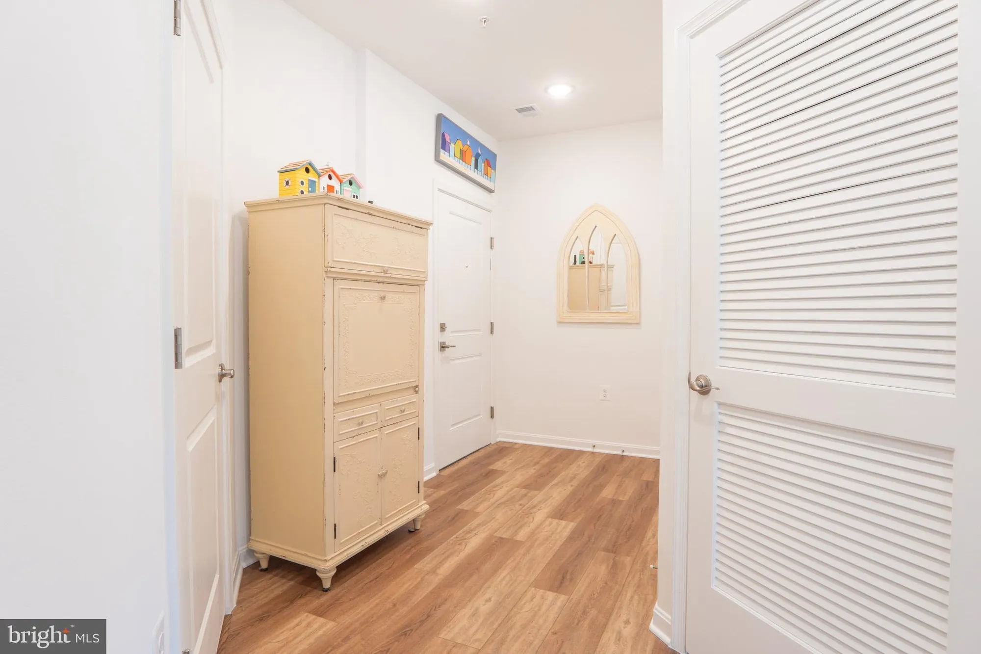 Property Slideshow image 7 of 41 | 13970 englefield dr unit 303, Woodbridge, VA, 22193