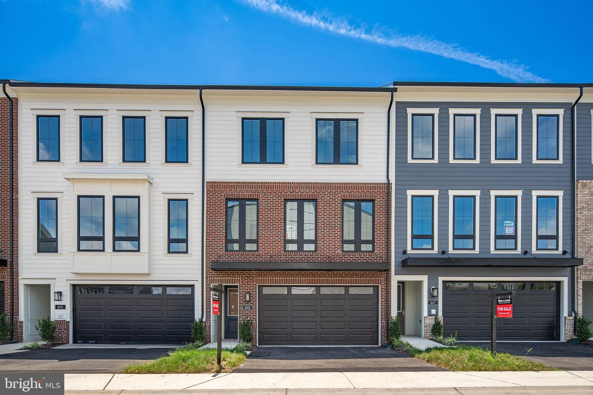 Property Slideshow image 1 of 18 | 645 angelfish way, Woodbridge, VA, 22191