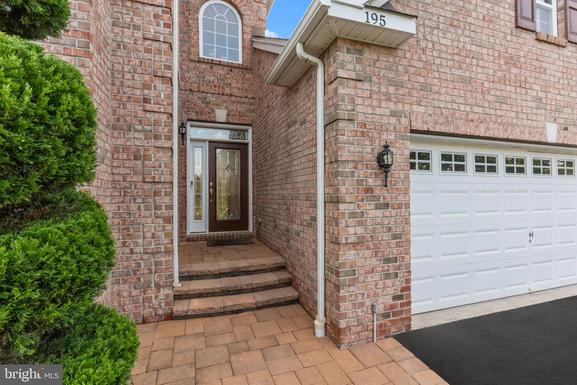 Property Slideshow image 7 of 54 | 195 roosevelt dr, Yardley, PA, 19067