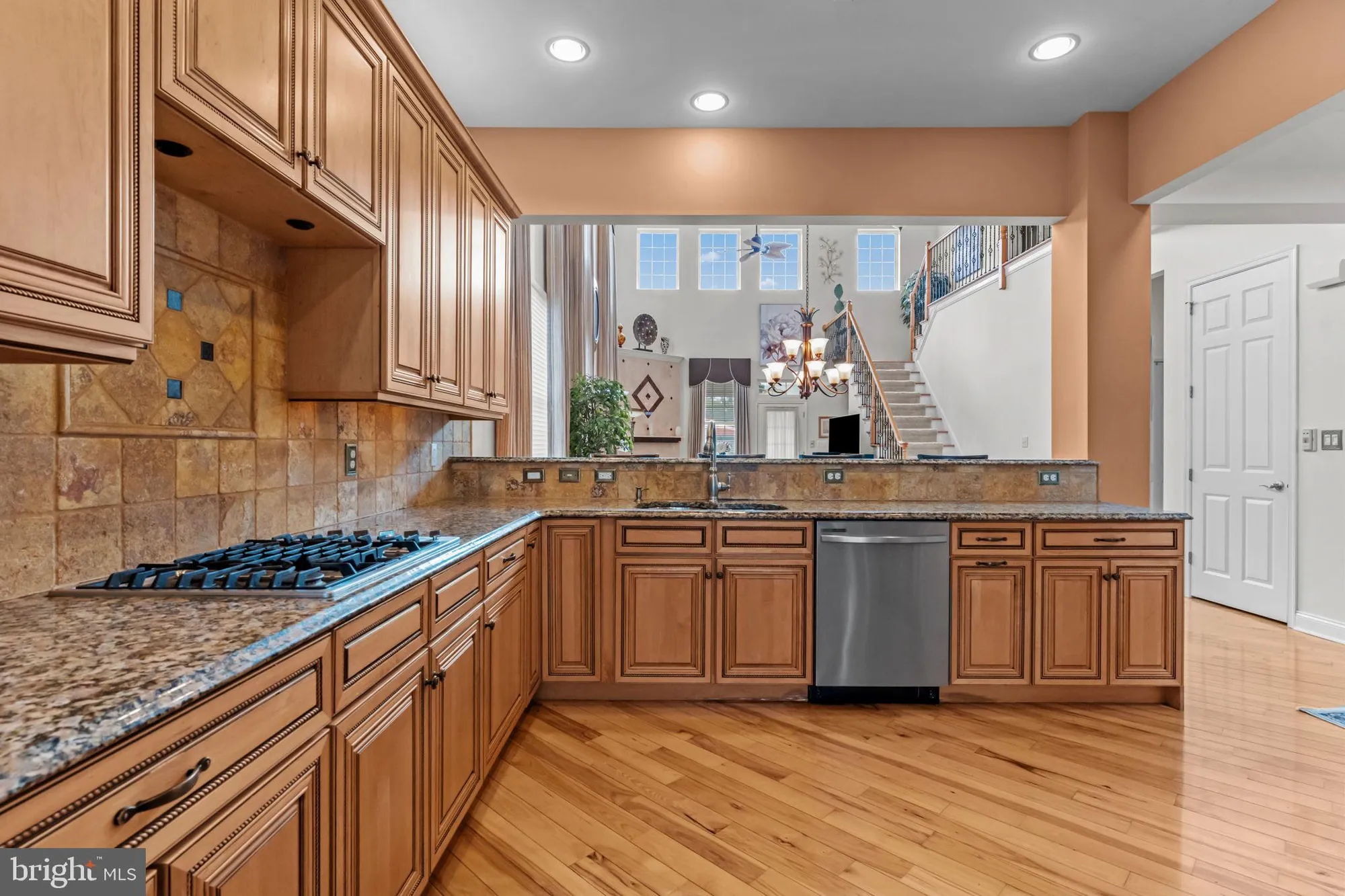 Property Slideshow image 9 of 54 | 195 roosevelt dr, Yardley, PA, 19067