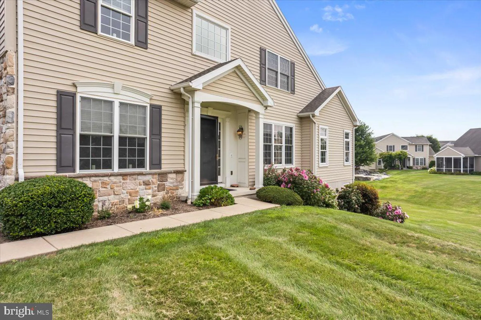 Property Slideshow image 10 of 59 | 427 carmella dr, Mechanicsburg, PA, 17050