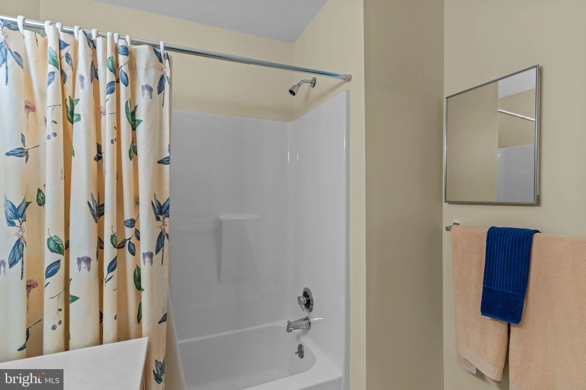 Property Slideshow image 15 of 29 | 42 w college ave apt 222, Yardley, PA, 19067