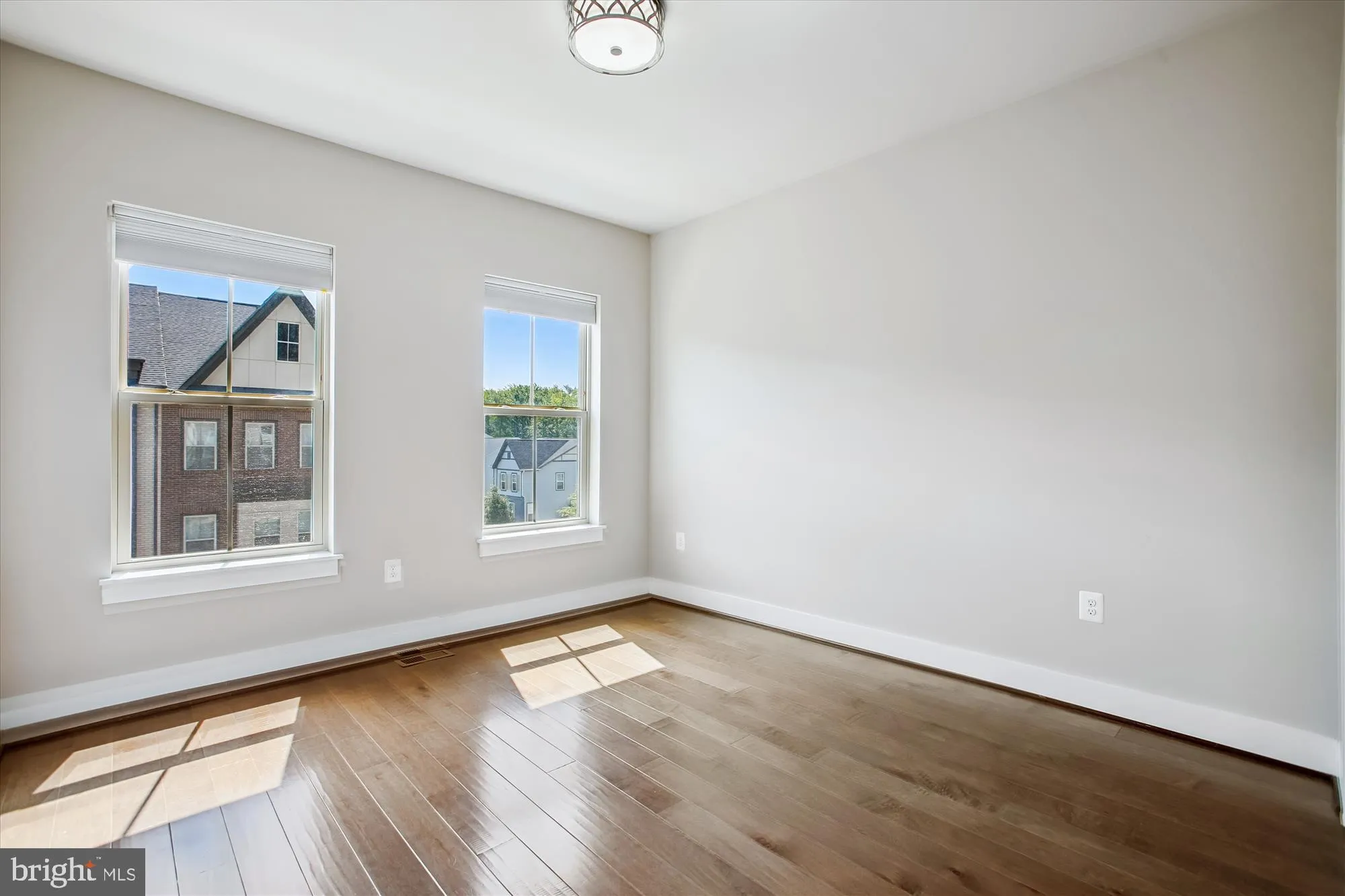 Property Slideshow image 17 of 35 | 7770 belvale dr, Alexandria, VA, 22315