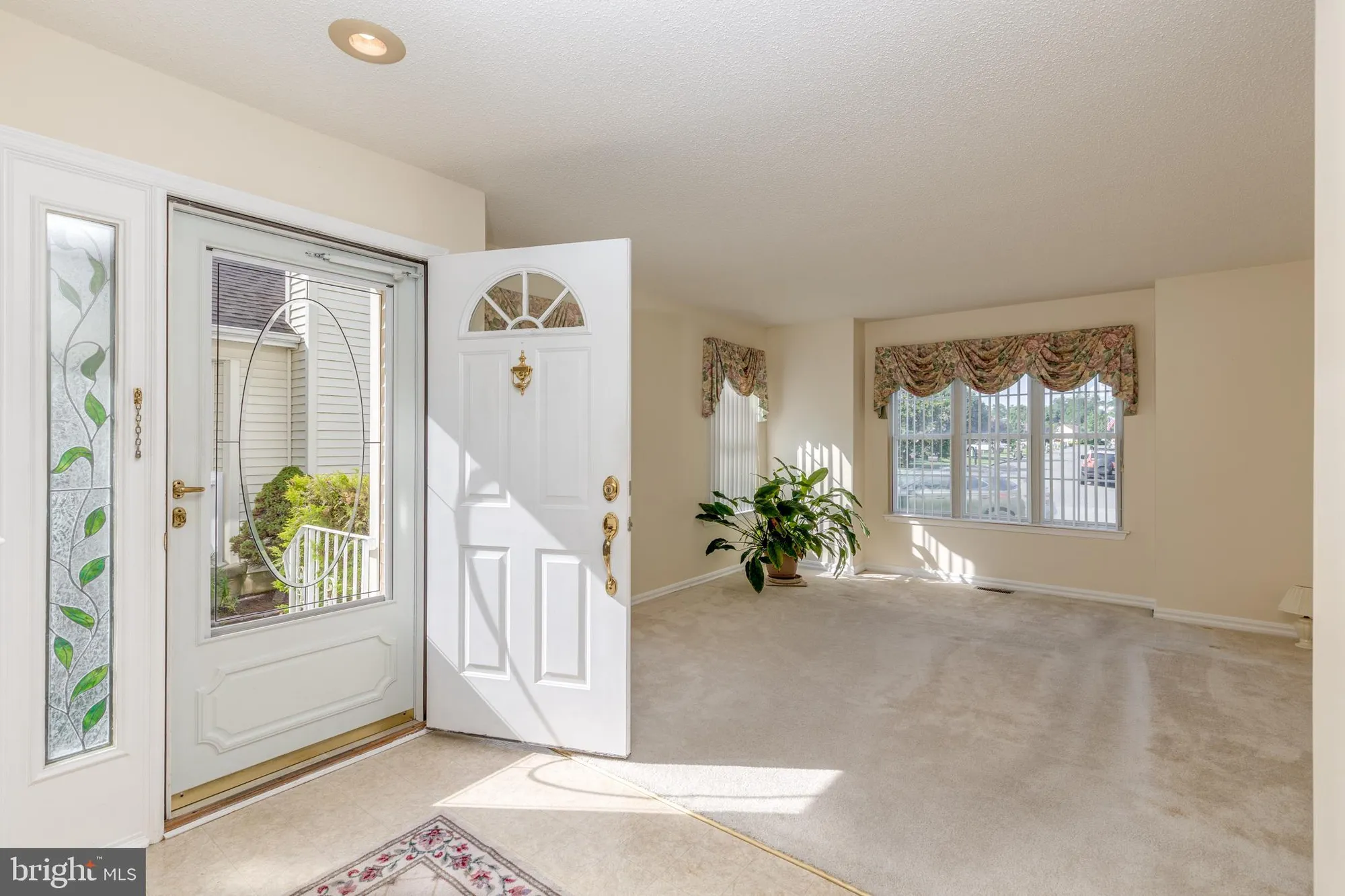 Property Slideshow image 5 of 37 | 382 saint thomas blvd, Williamstown, NJ, 08094