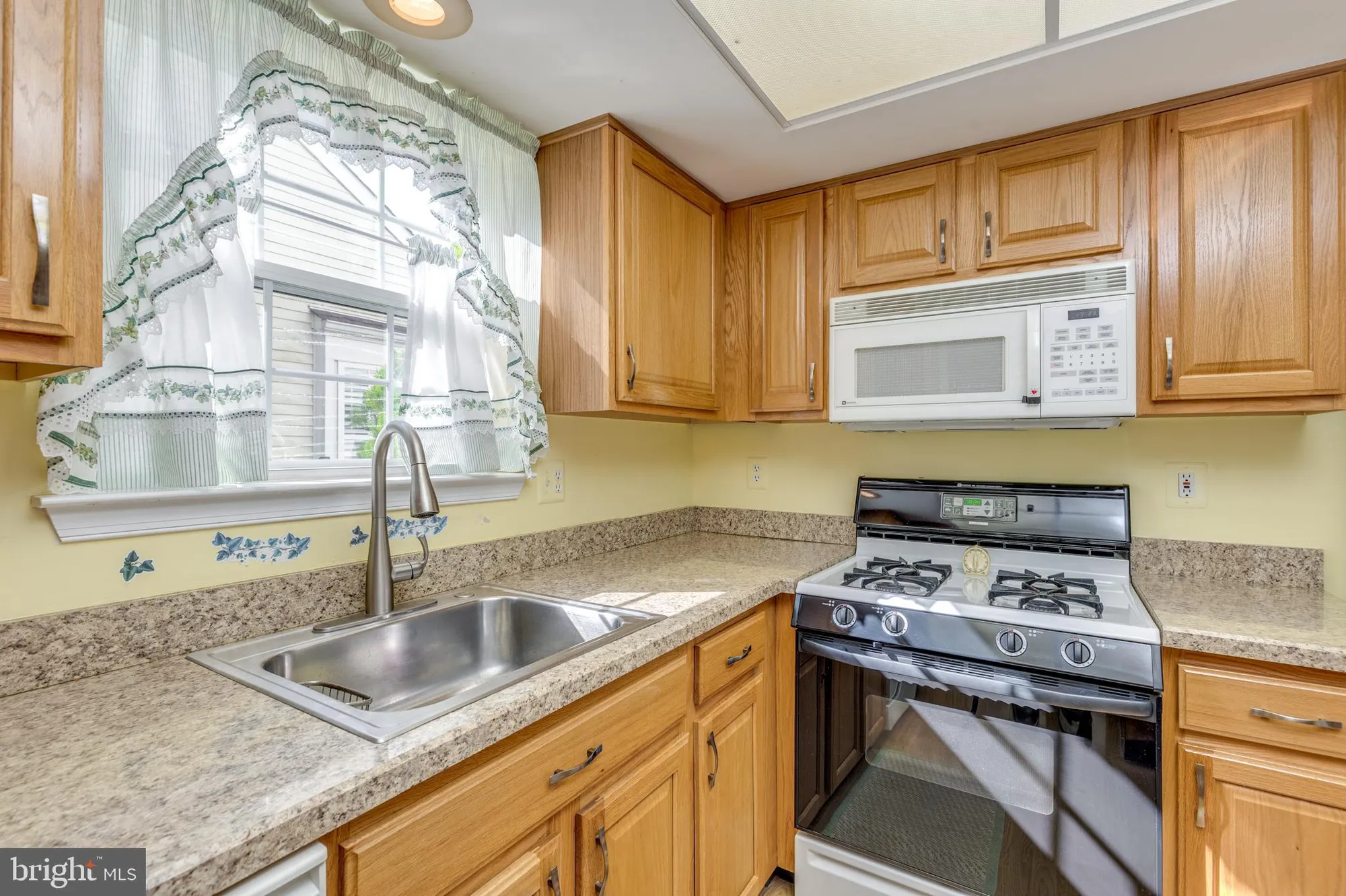 Property Slideshow image 17 of 37 | 382 saint thomas blvd, Williamstown, NJ, 08094